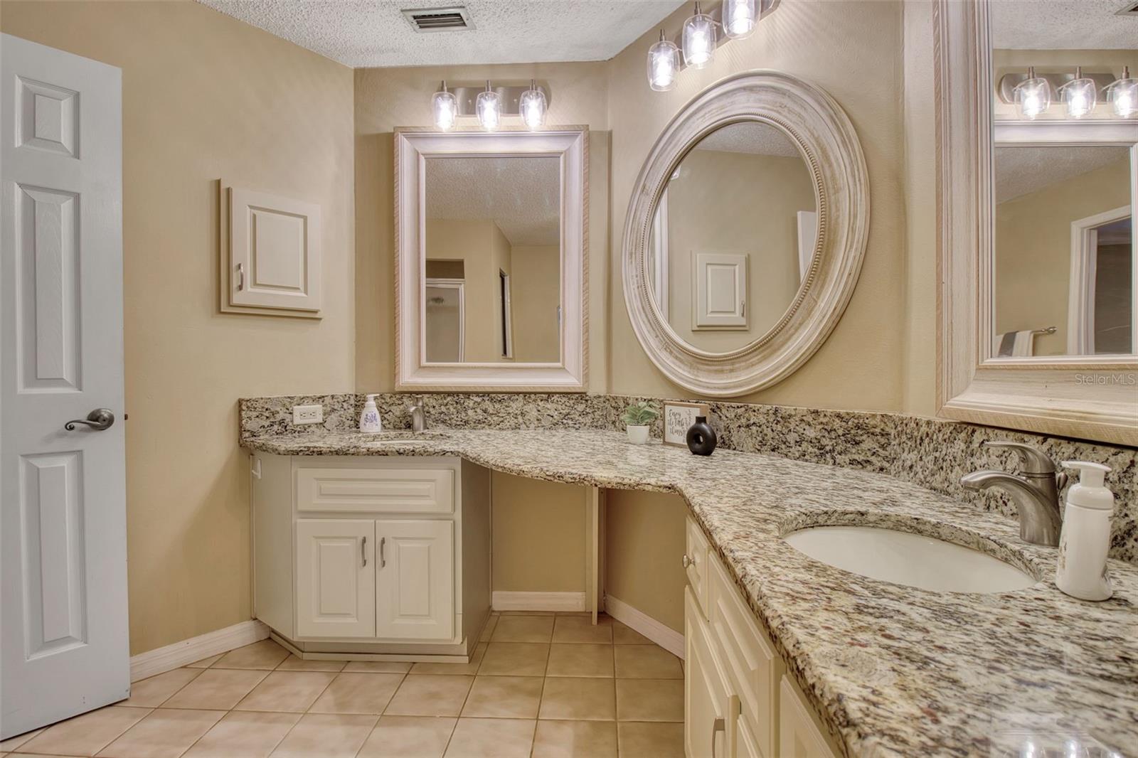 SOUTHERN OAKS - Residential