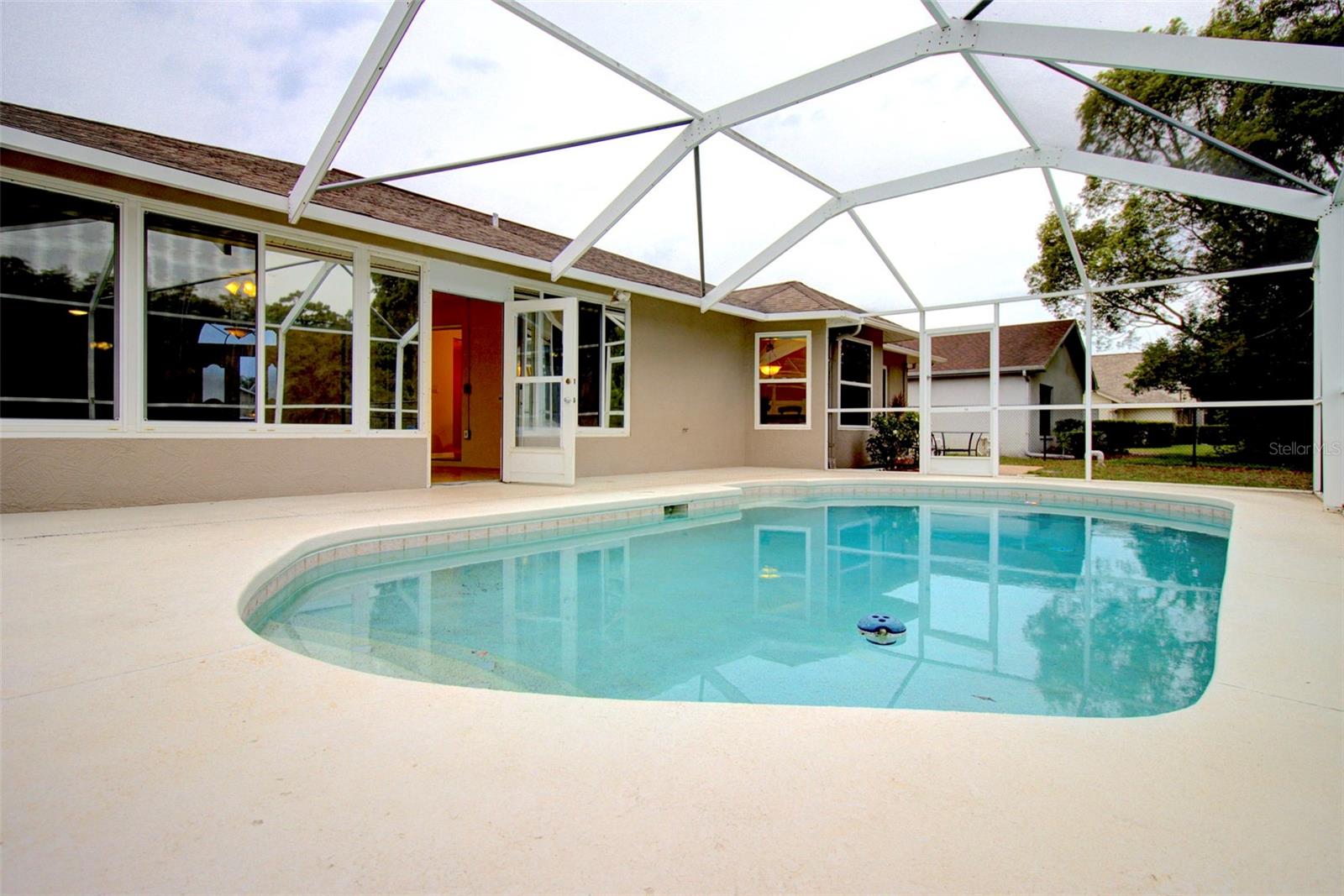 SOUTHERN OAKS - Residential