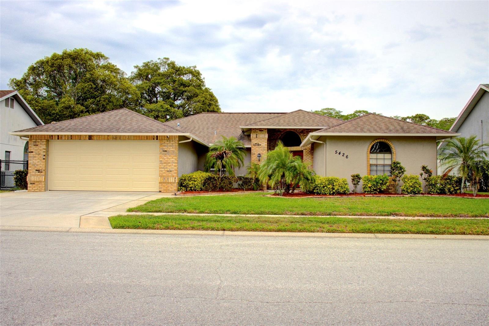 SOUTHERN OAKS - Residential