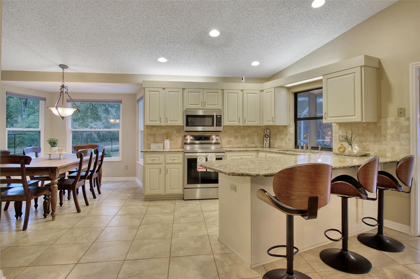 SOUTHERN OAKS - Residential