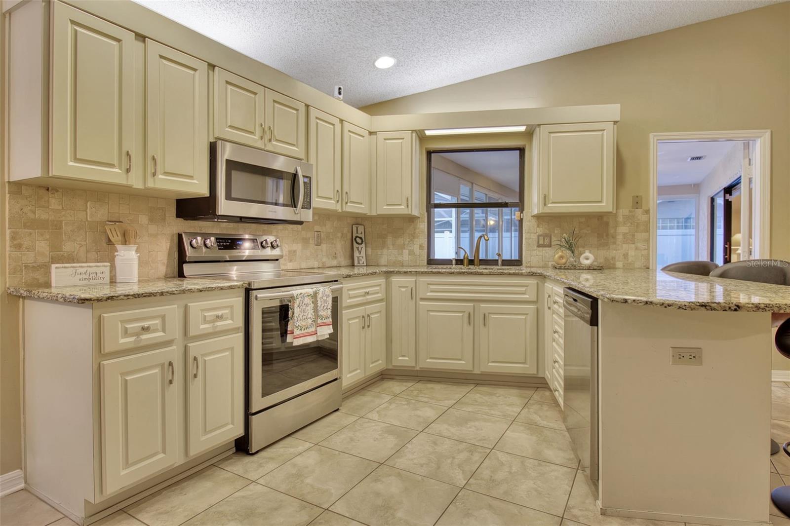 SOUTHERN OAKS - Residential