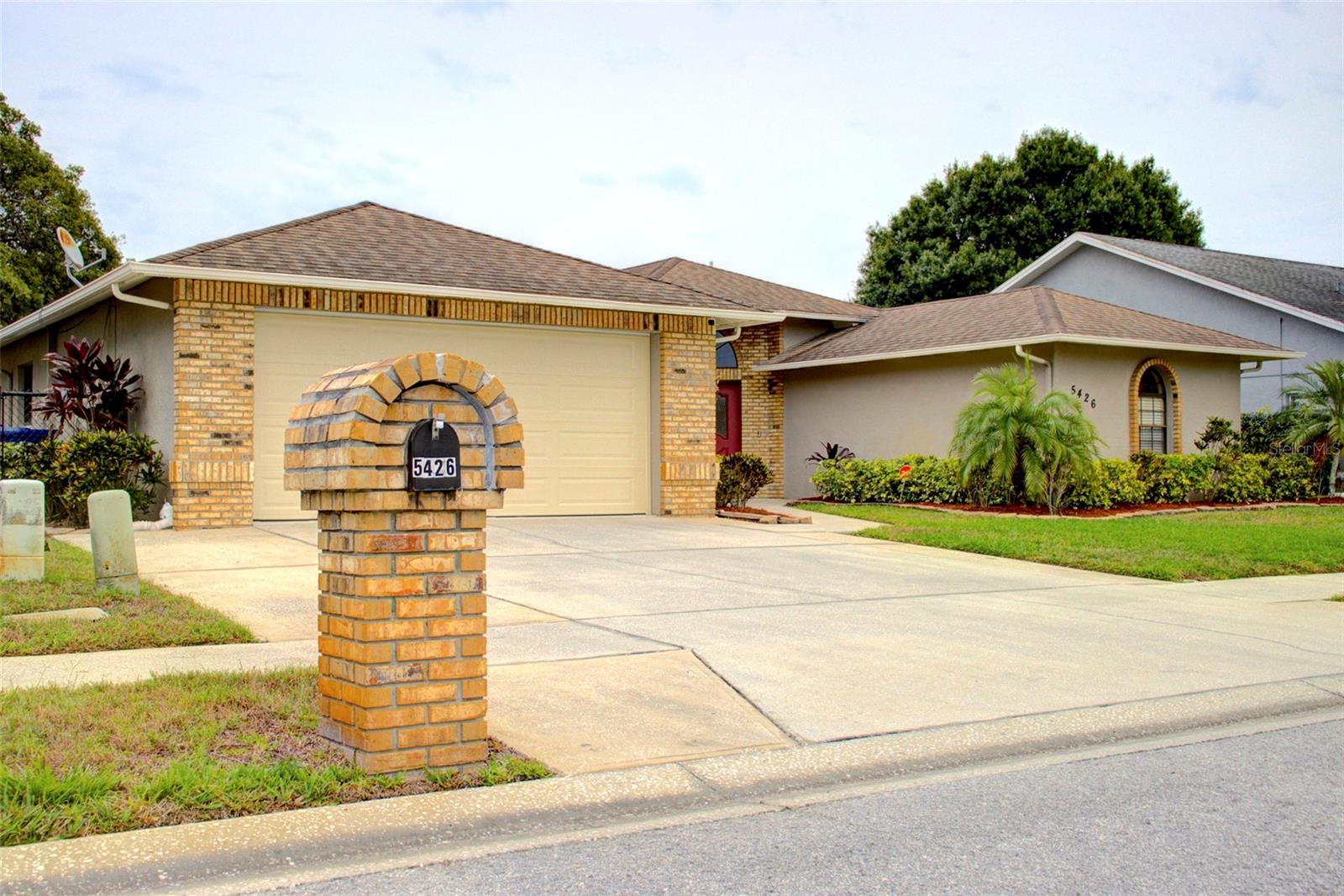 SOUTHERN OAKS - Residential