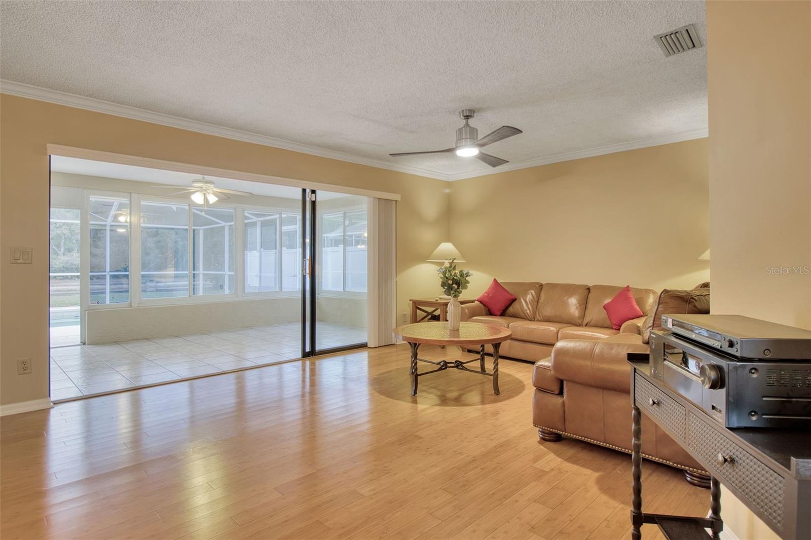 SOUTHERN OAKS - Residential