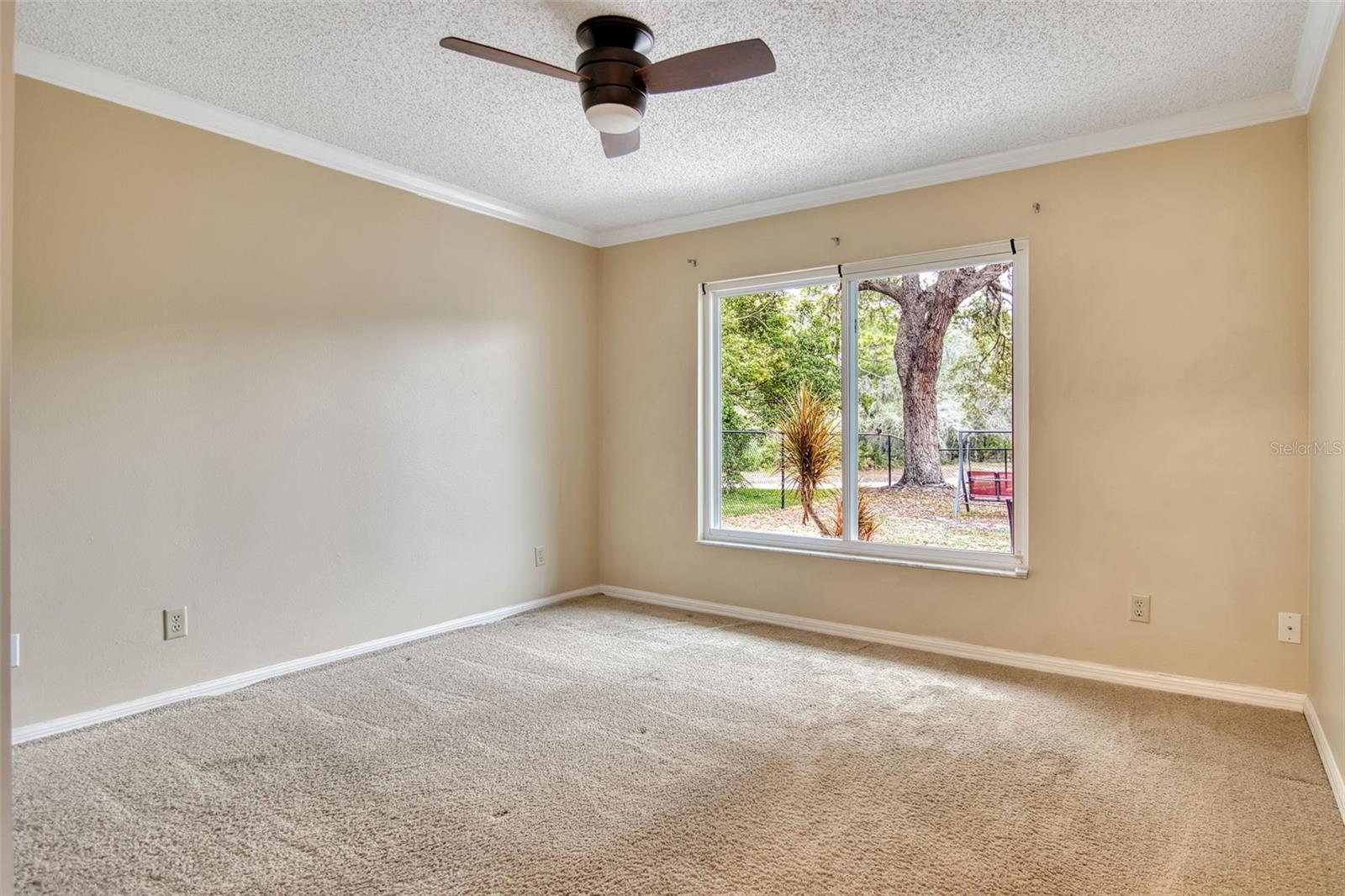 SOUTHERN OAKS - Residential