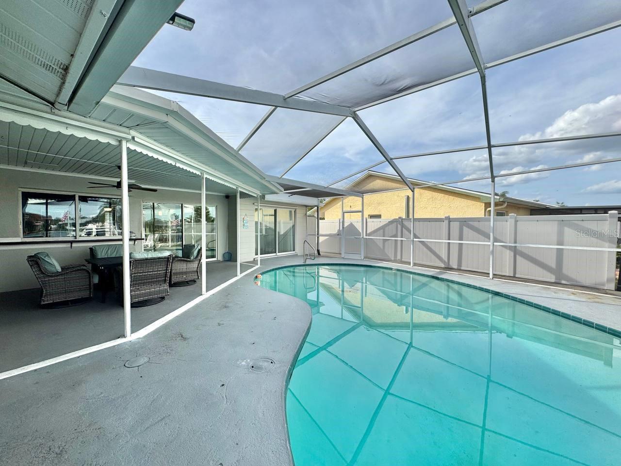 APOLLO BEACH UNIT 13 PT 1 RE - Residential Lease