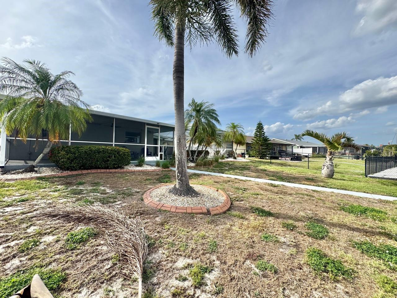 APOLLO BEACH UNIT 13 PT 1 RE - Residential Lease