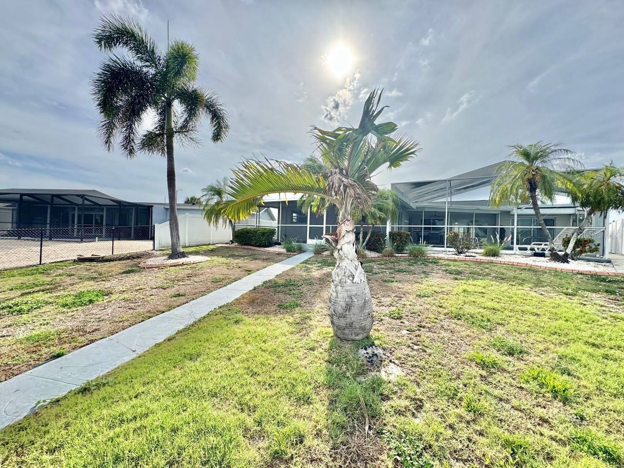 APOLLO BEACH UNIT 13 PT 1 RE - Residential Lease