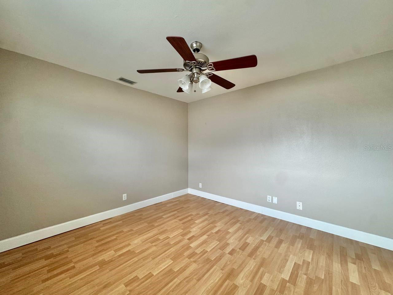 APOLLO BEACH UNIT 13 PT 1 RE - Residential Lease