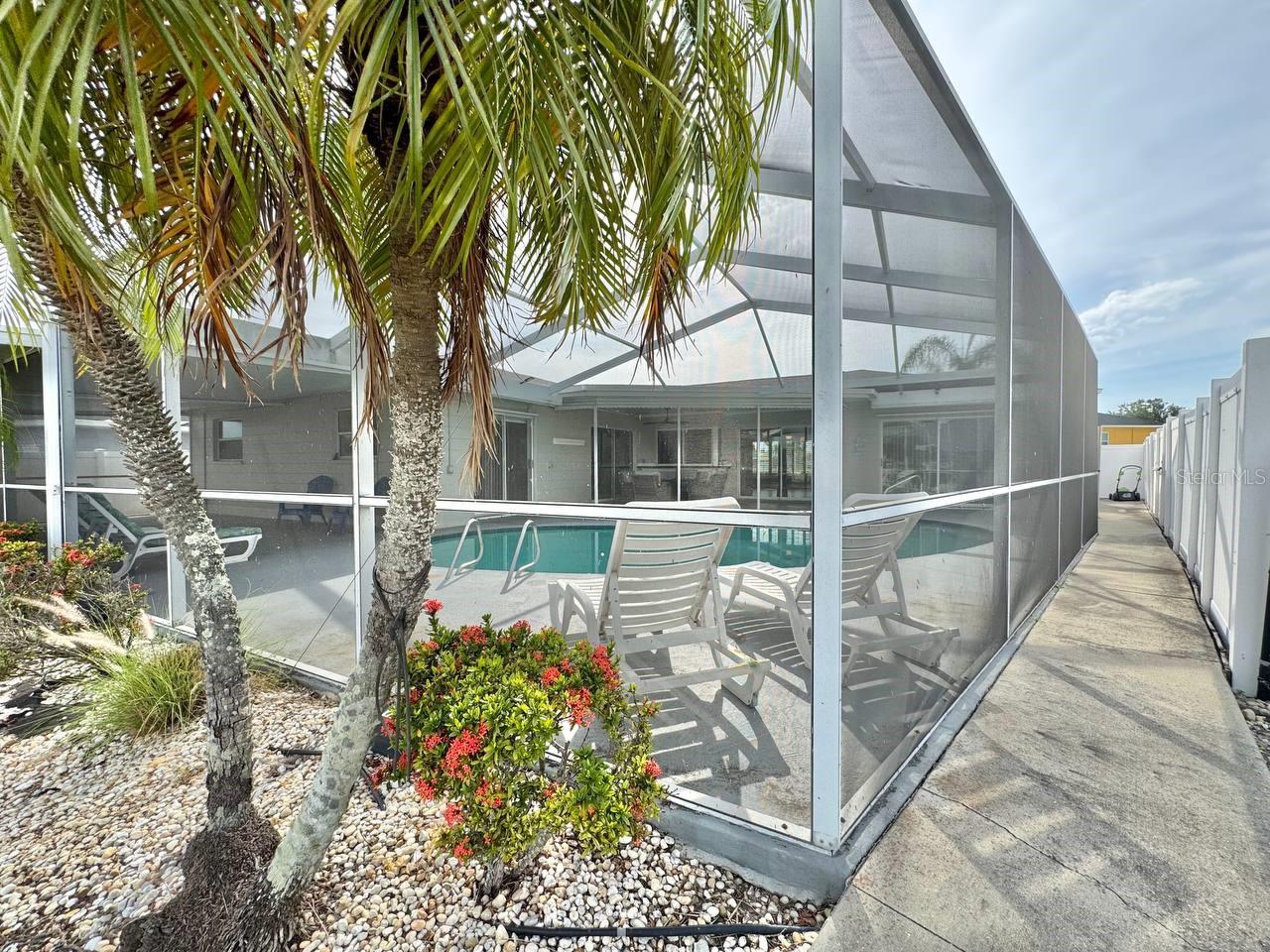 APOLLO BEACH UNIT 13 PT 1 RE - Residential Lease