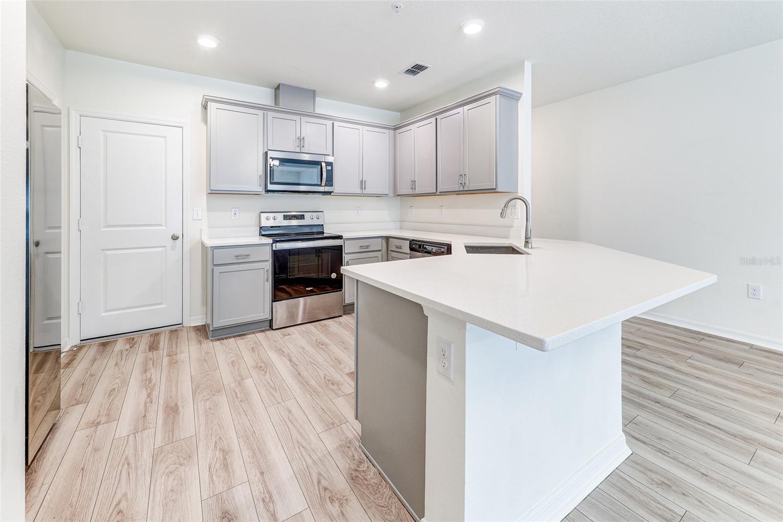 LANDINGS AT RIVERBEND - Residential