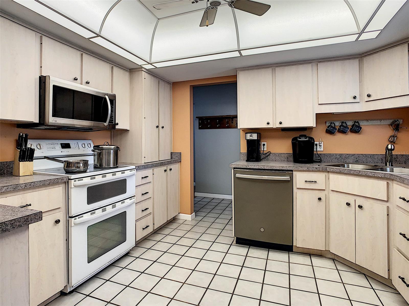 Florida Shores 01 - Residential