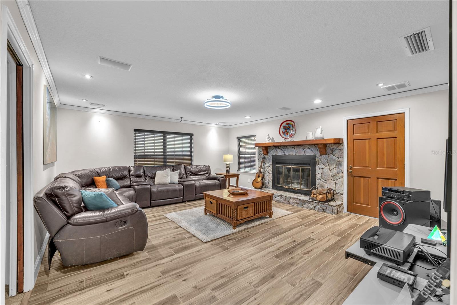 SHADOW RUN SUB UN #1 - Residential