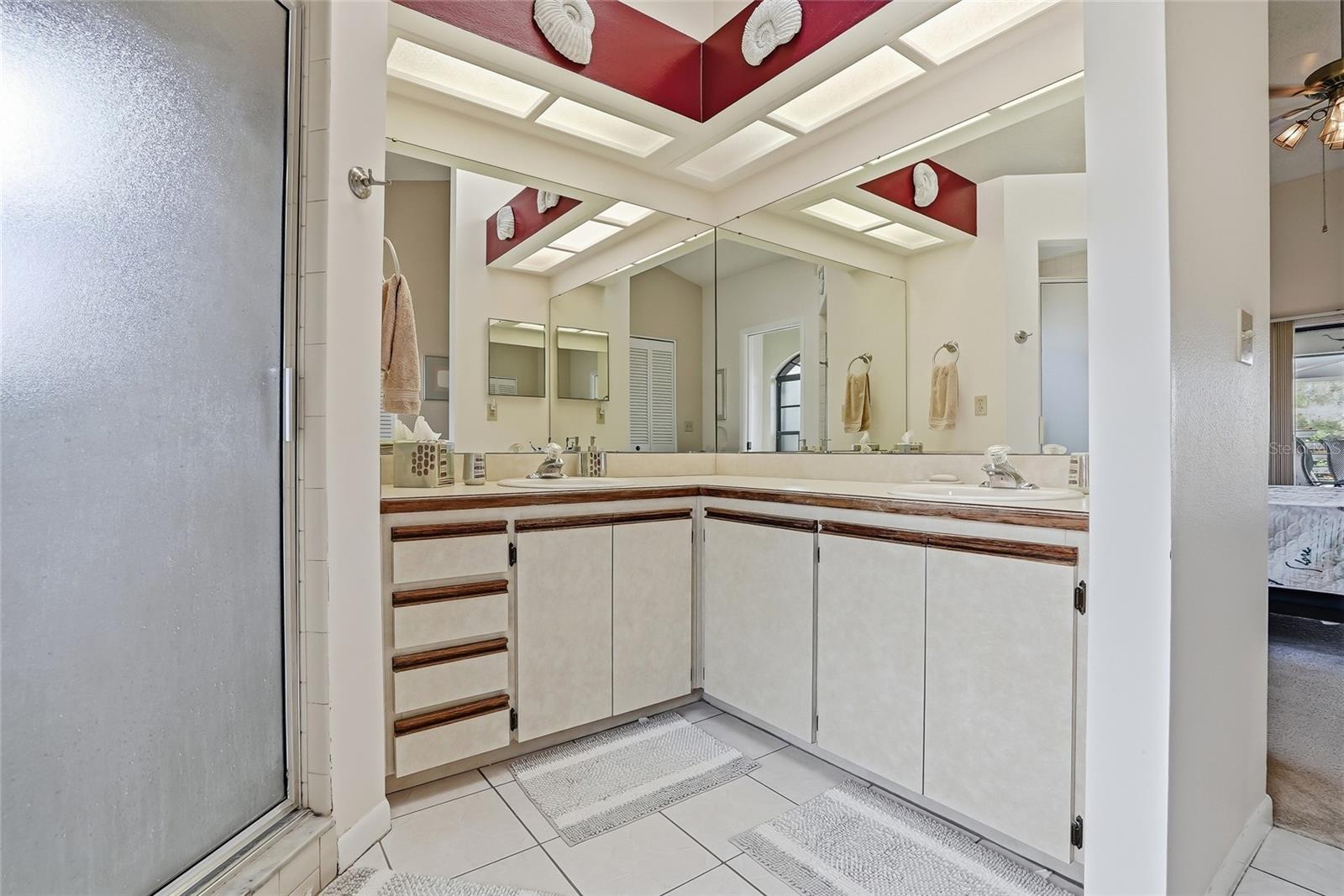 SHADOWLAKE VILLAGE AT WOODFIELD - Residential