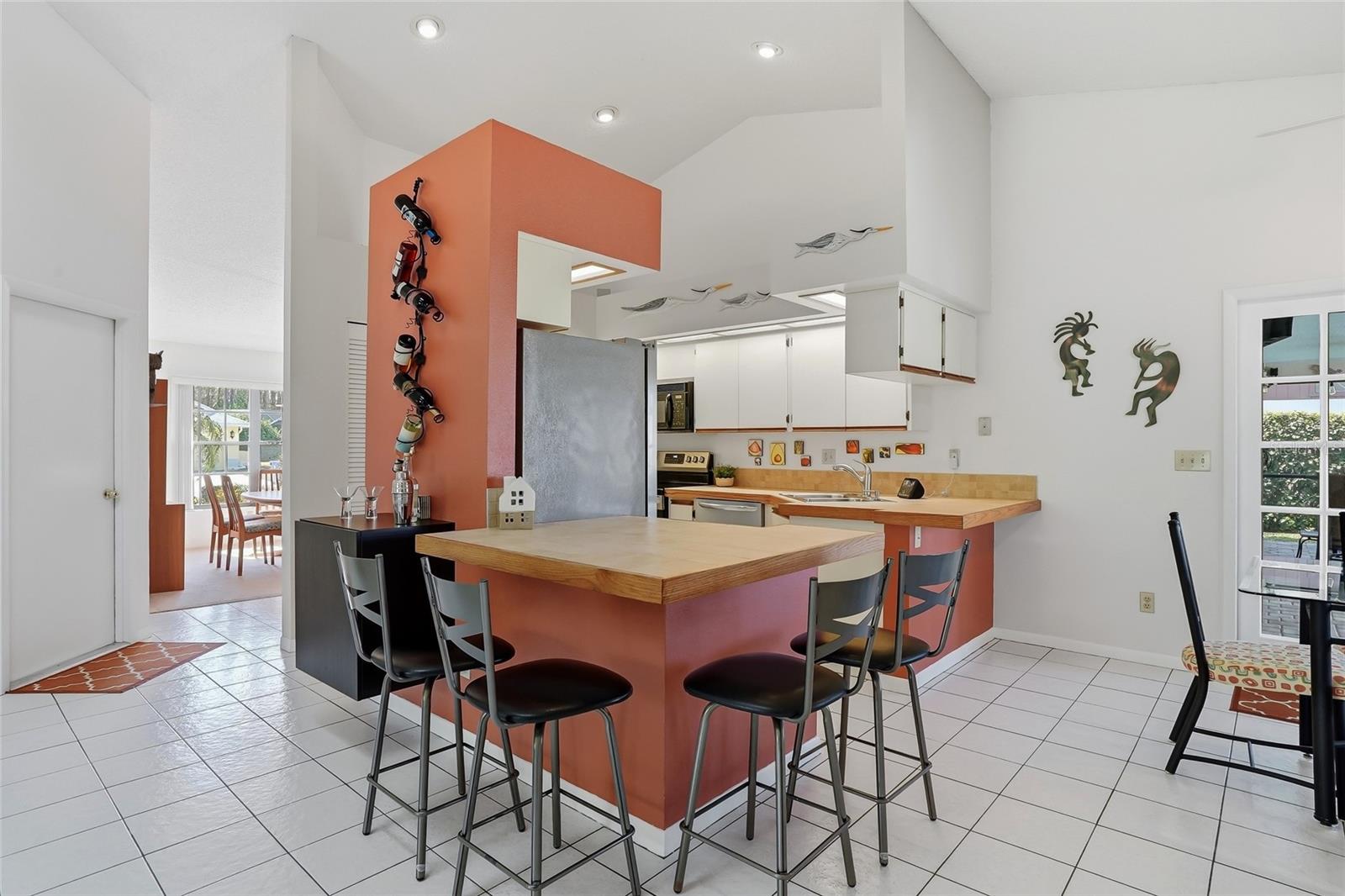 SHADOWLAKE VILLAGE AT WOODFIELD - Residential