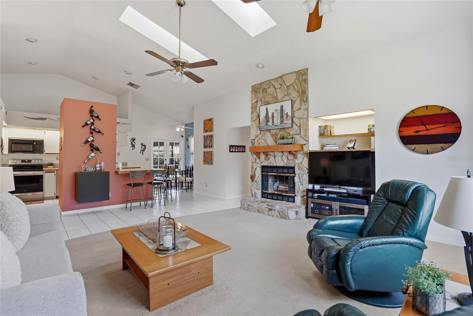 SHADOWLAKE VILLAGE AT WOODFIELD - Residential