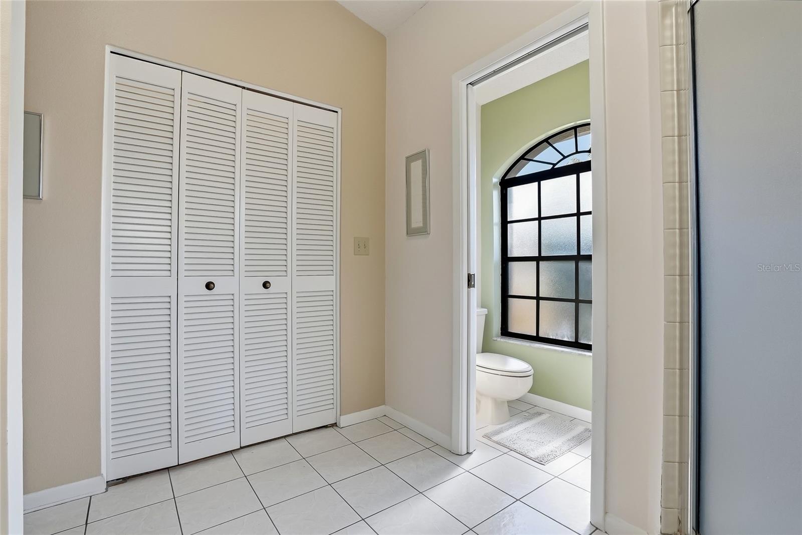 SHADOWLAKE VILLAGE AT WOODFIELD - Residential