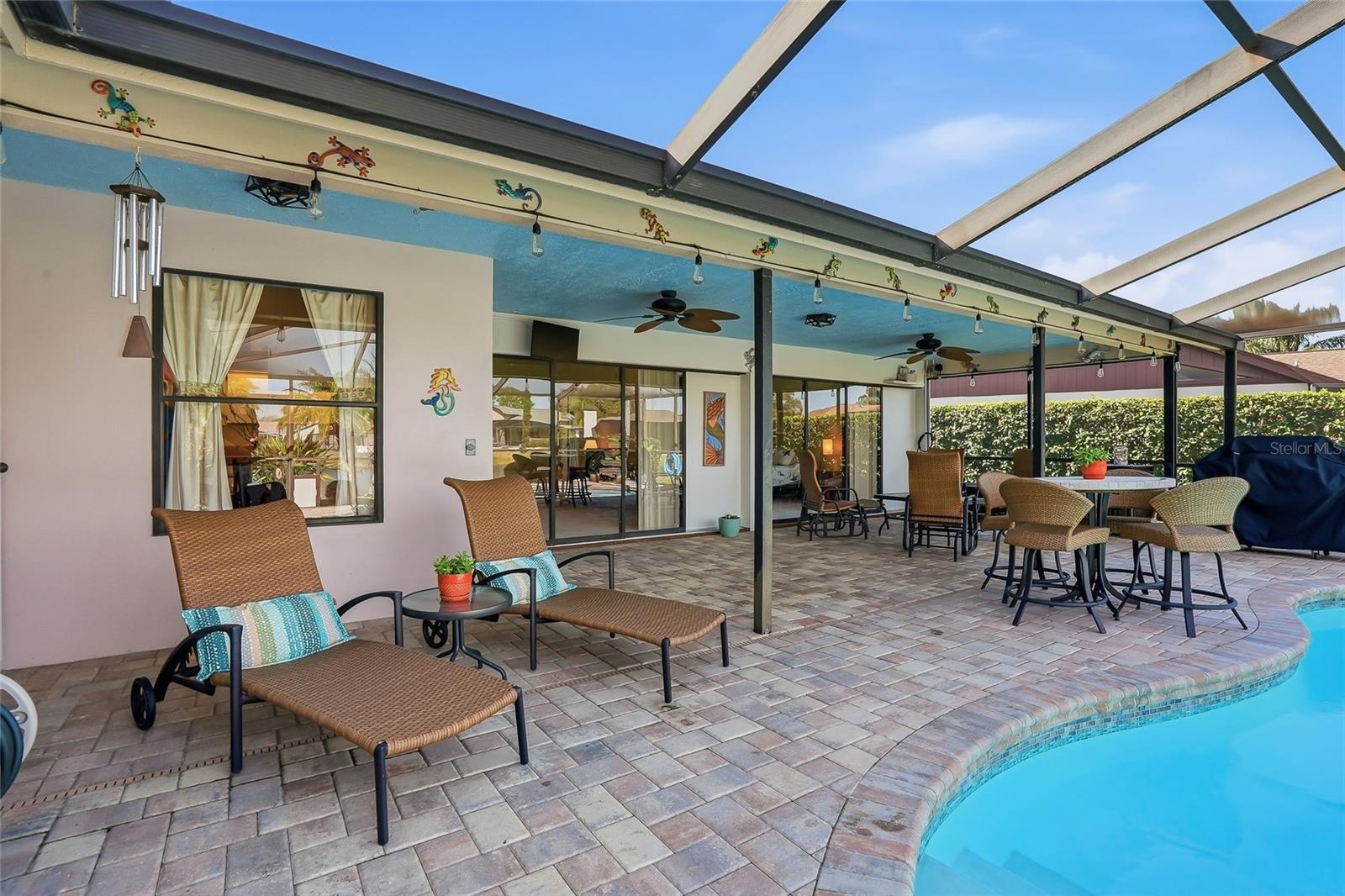 SHADOWLAKE VILLAGE AT WOODFIELD - Residential