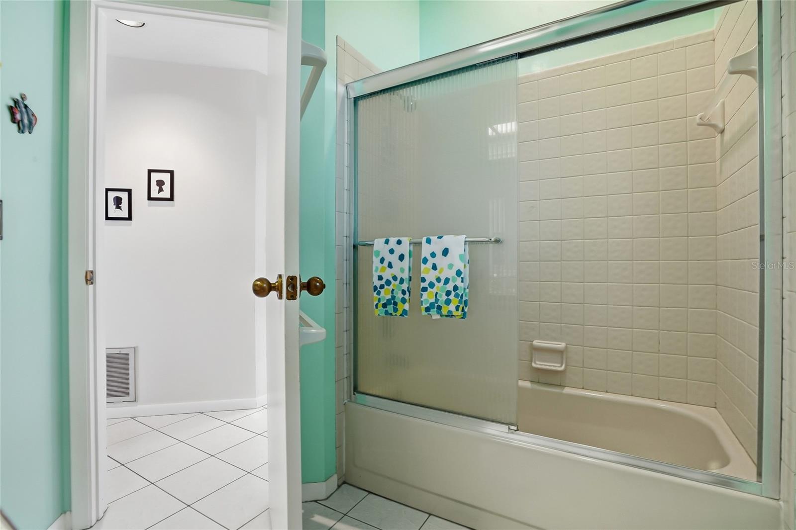 SHADOWLAKE VILLAGE AT WOODFIELD - Residential