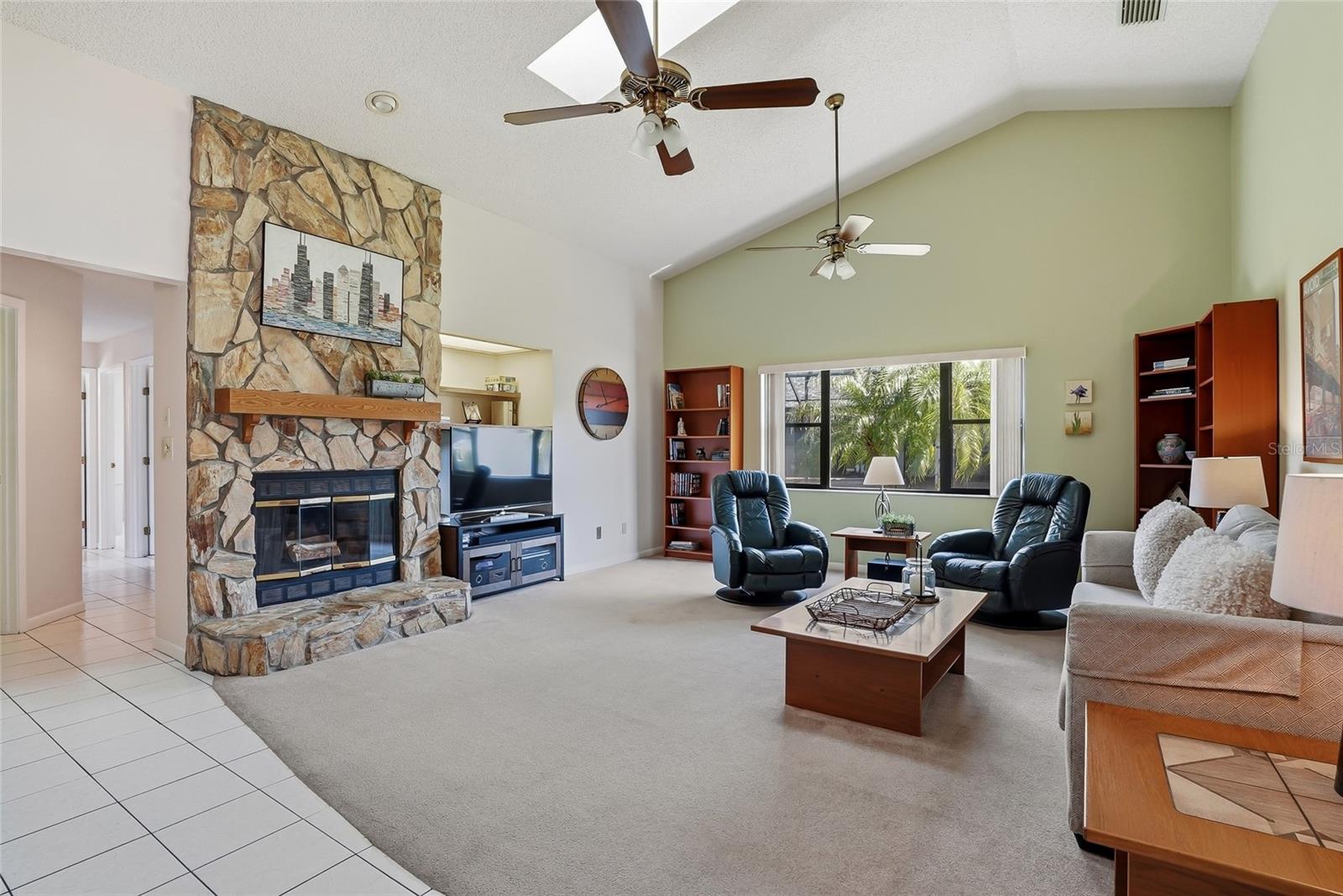 SHADOWLAKE VILLAGE AT WOODFIELD - Residential