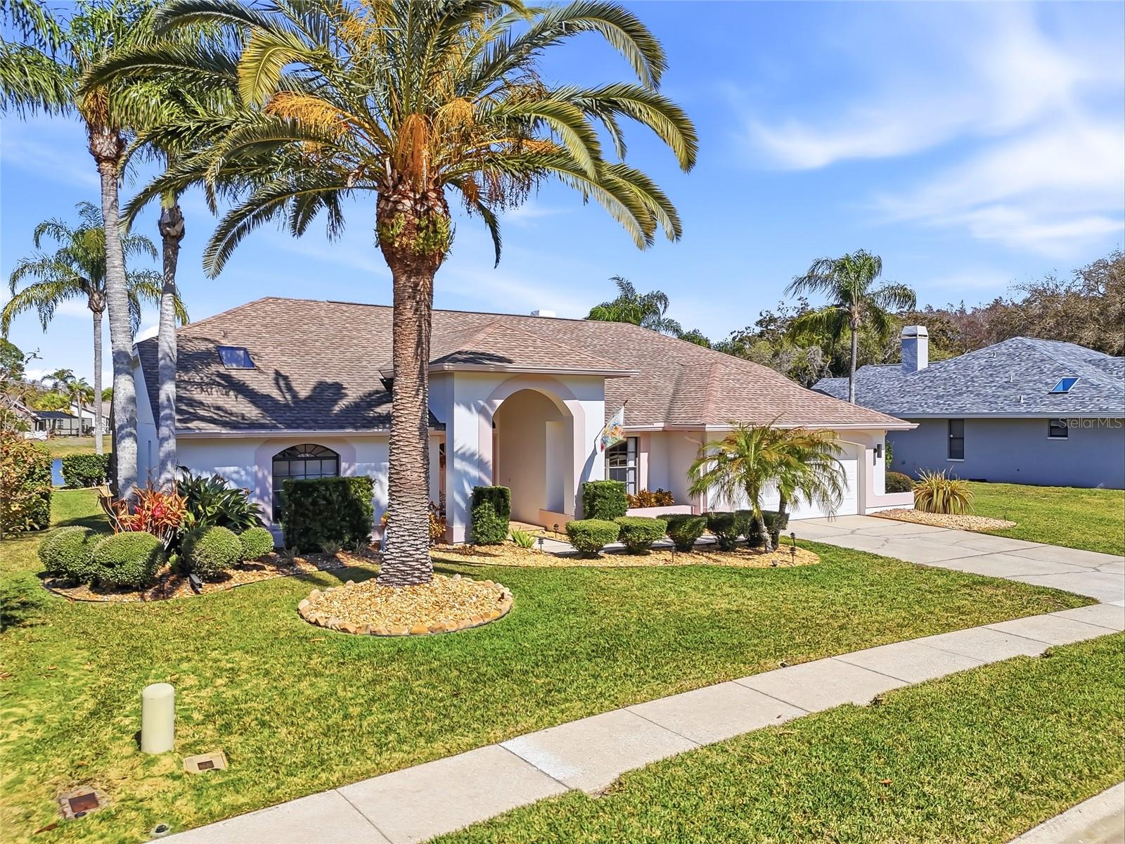 846 CENTERWOOD DRIVE