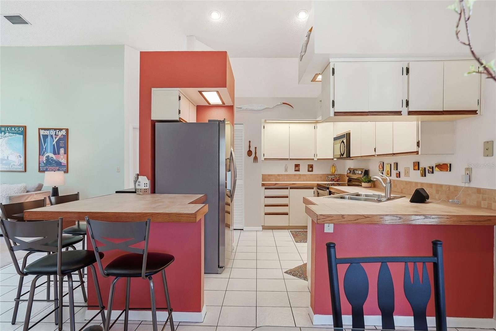 SHADOWLAKE VILLAGE AT WOODFIELD - Residential