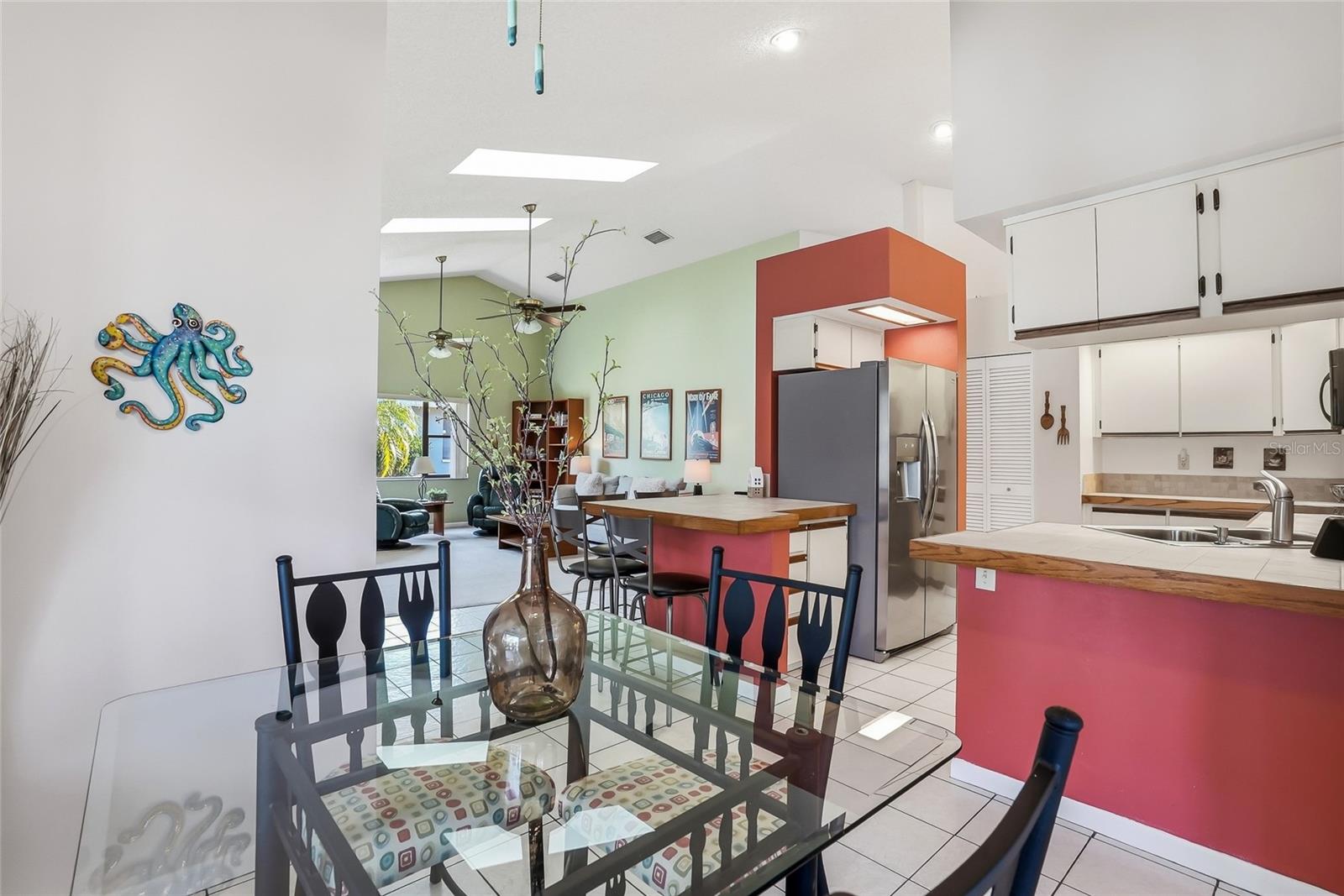 SHADOWLAKE VILLAGE AT WOODFIELD - Residential