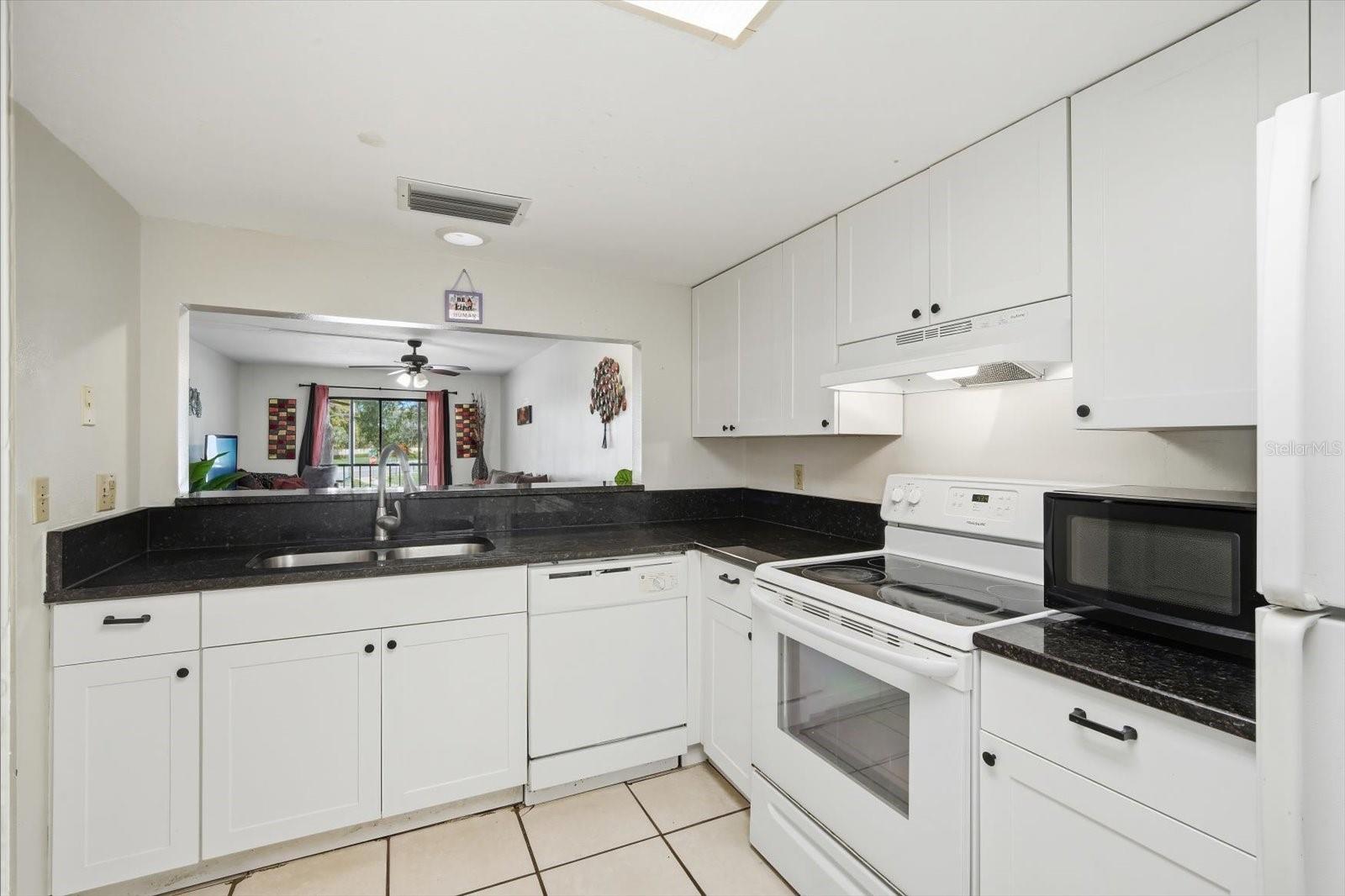 HERON HARBOUR PH I - Residential