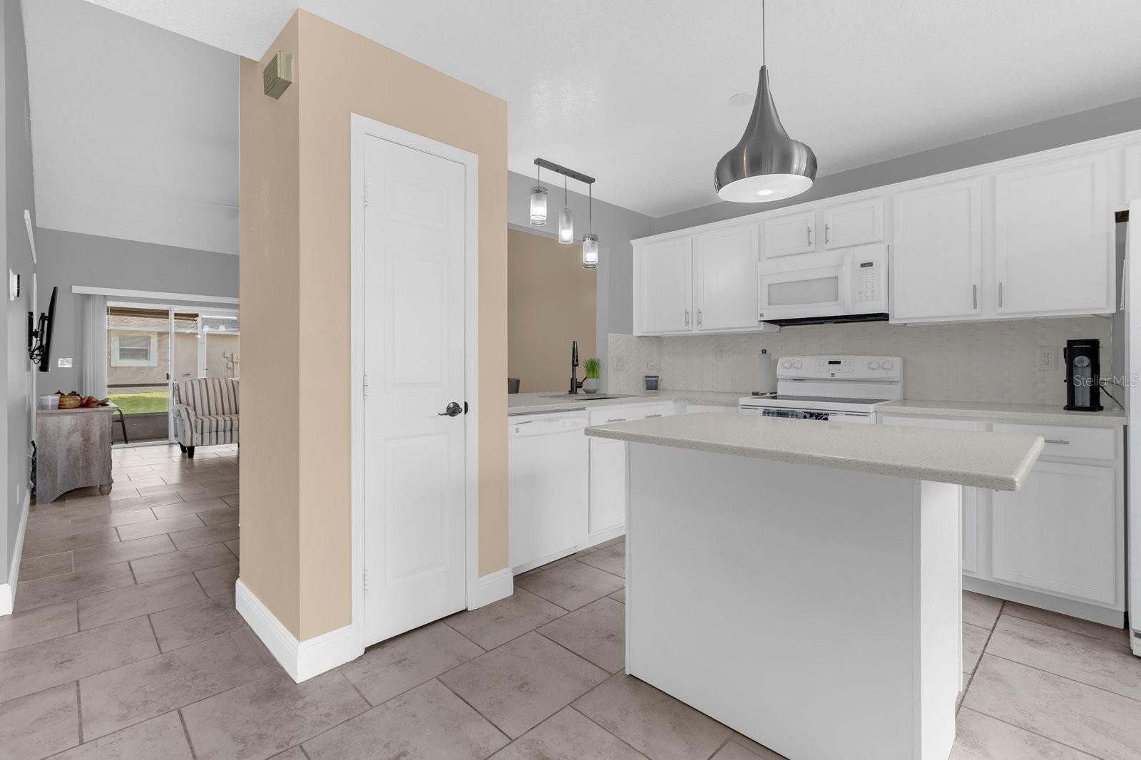 CYPRESS LAKE PH 1 - Residential