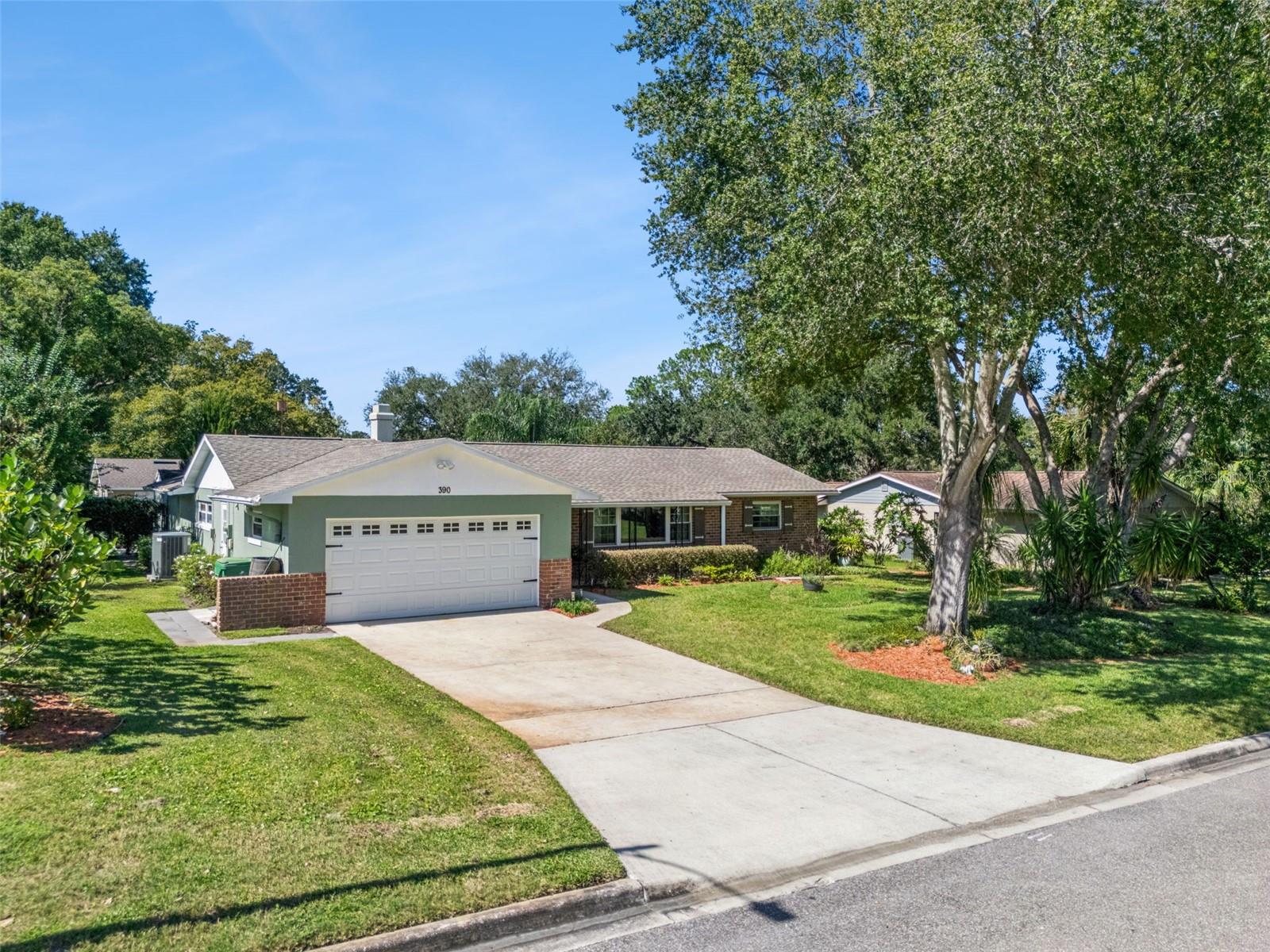 390 GROVE COURT