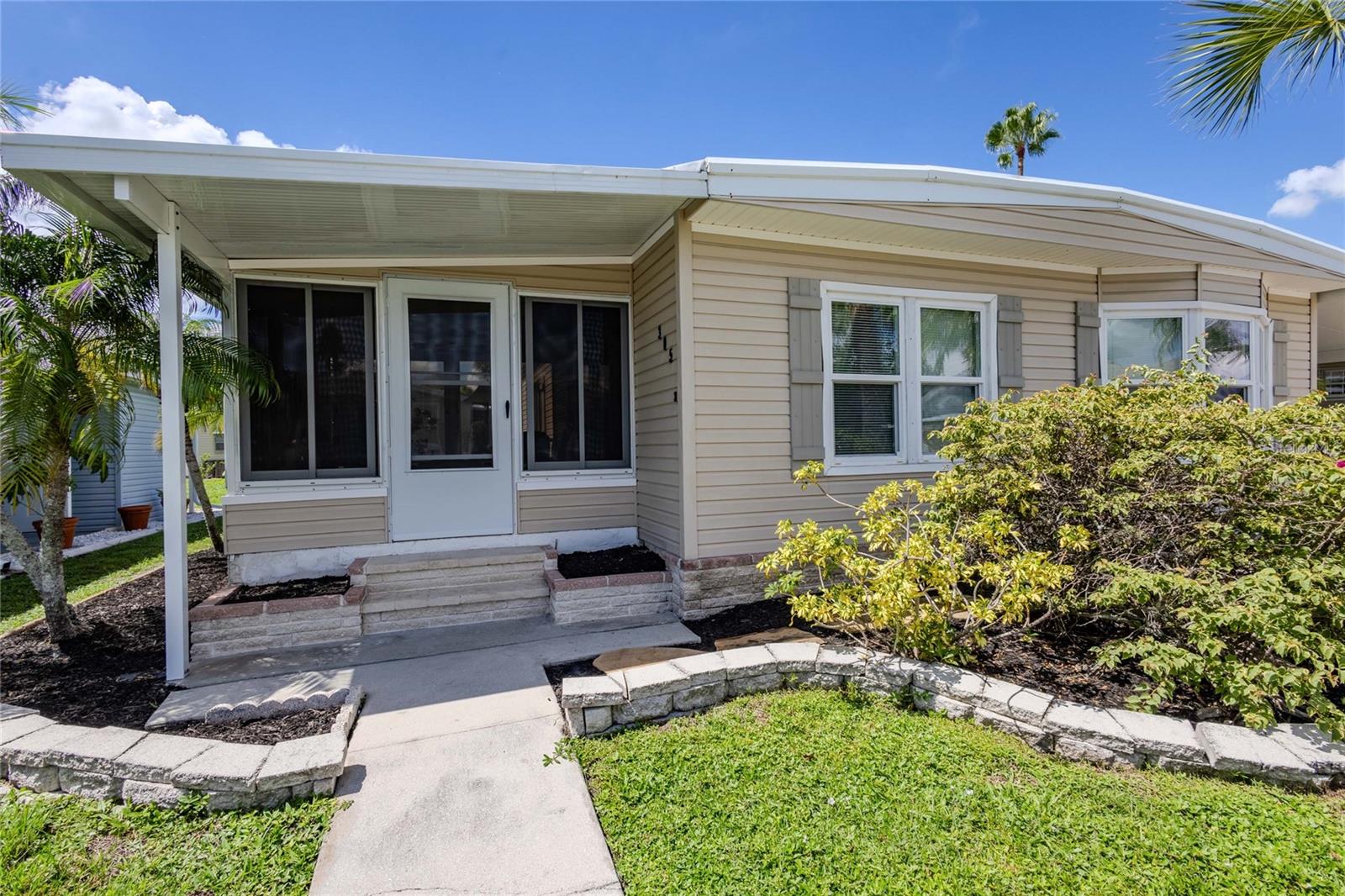 2100 KINGS HIGHWAY 305, PORT CHARLOTTE, FL, 33980 2 2100 KINGS HIGHWAY 305