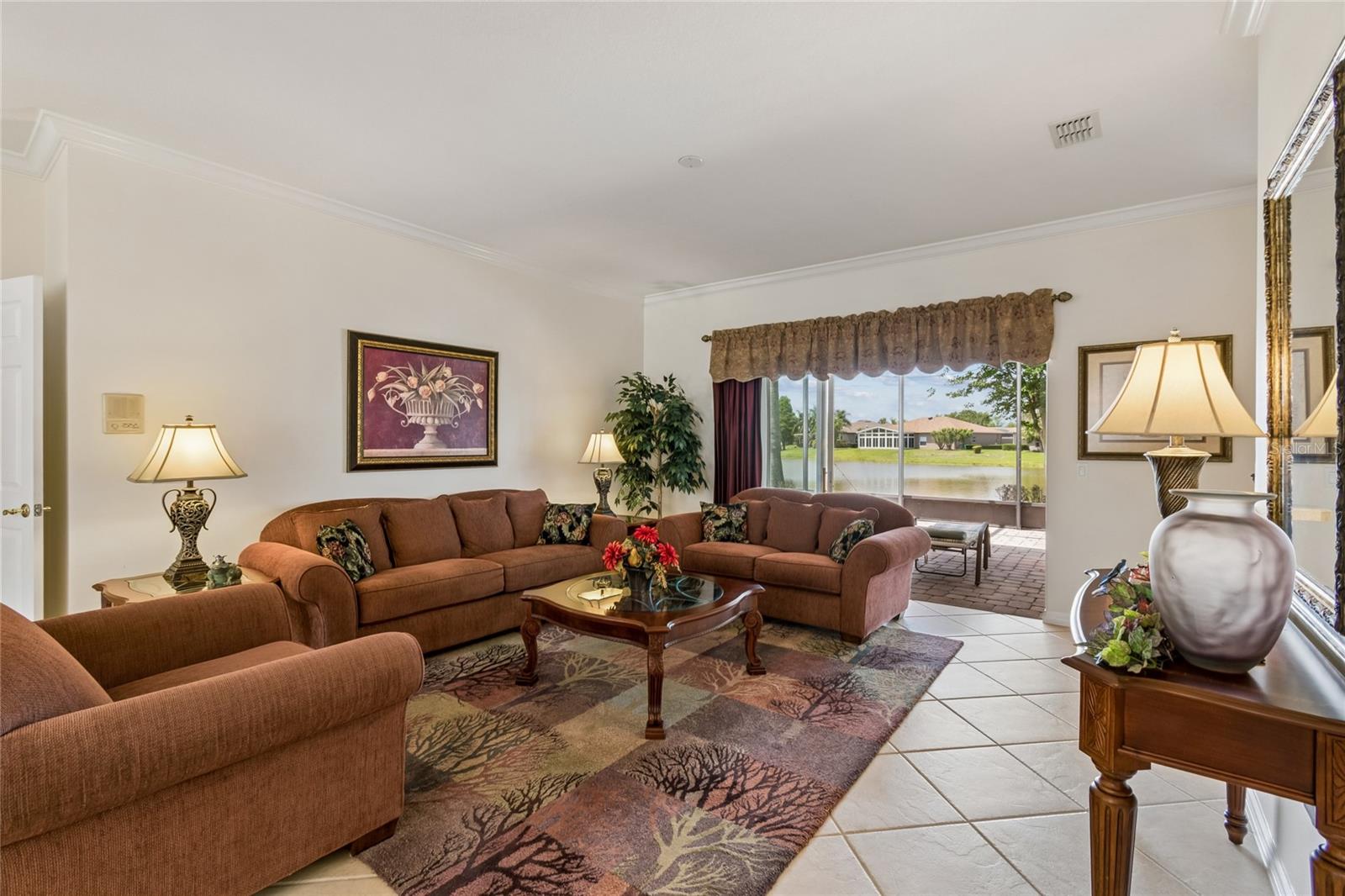 632 SHOREHAVEN DR