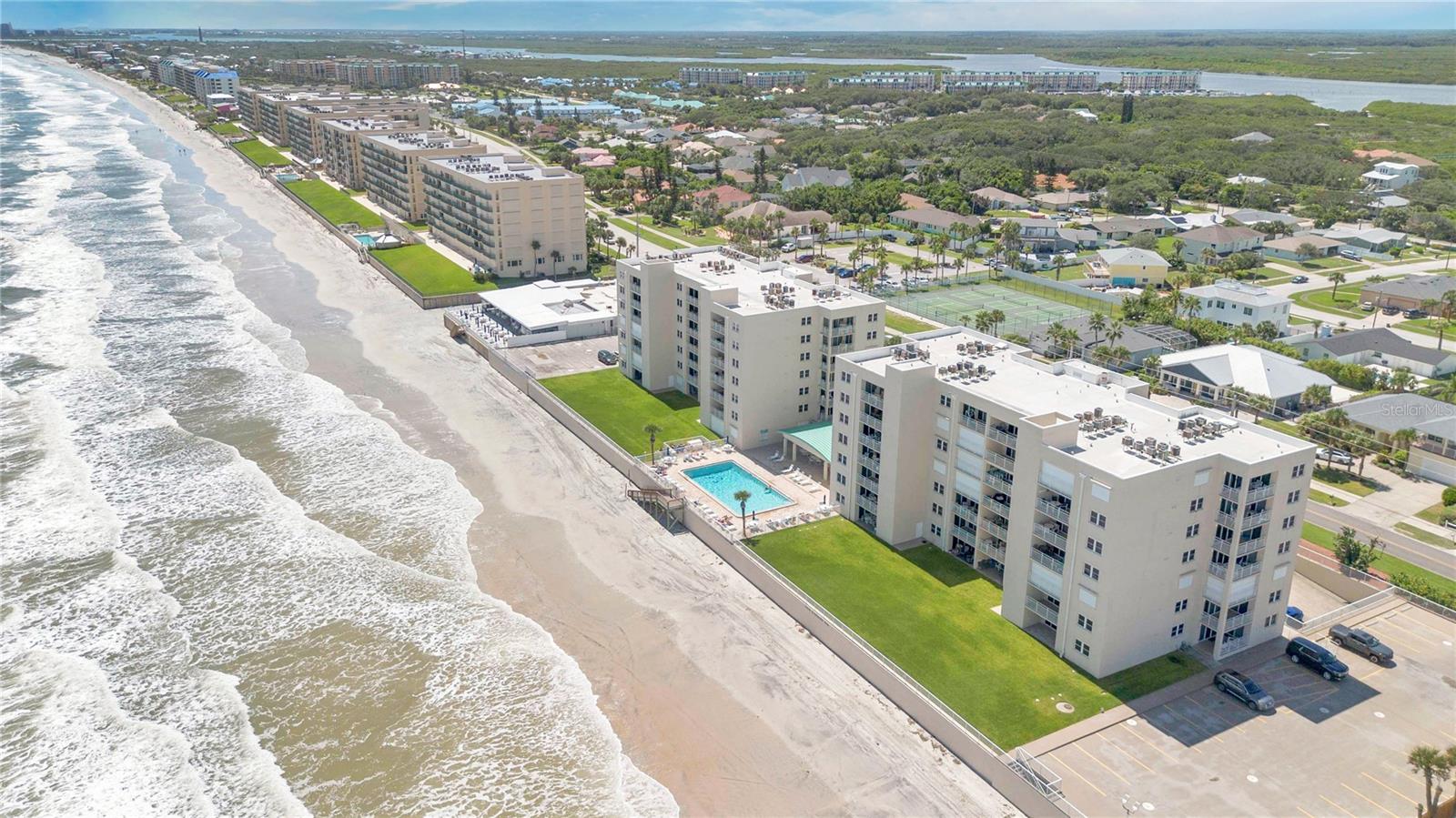 EAST WIND SOUTH & NORTH - Residential