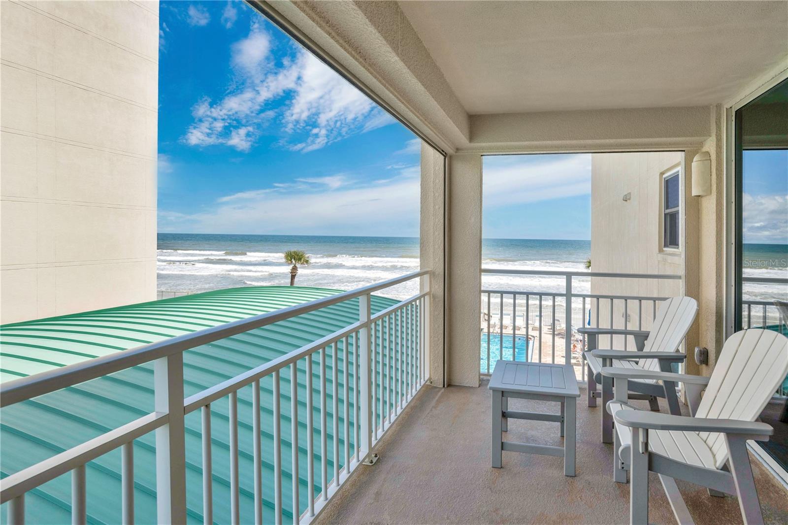 EAST WIND SOUTH & NORTH - Residential