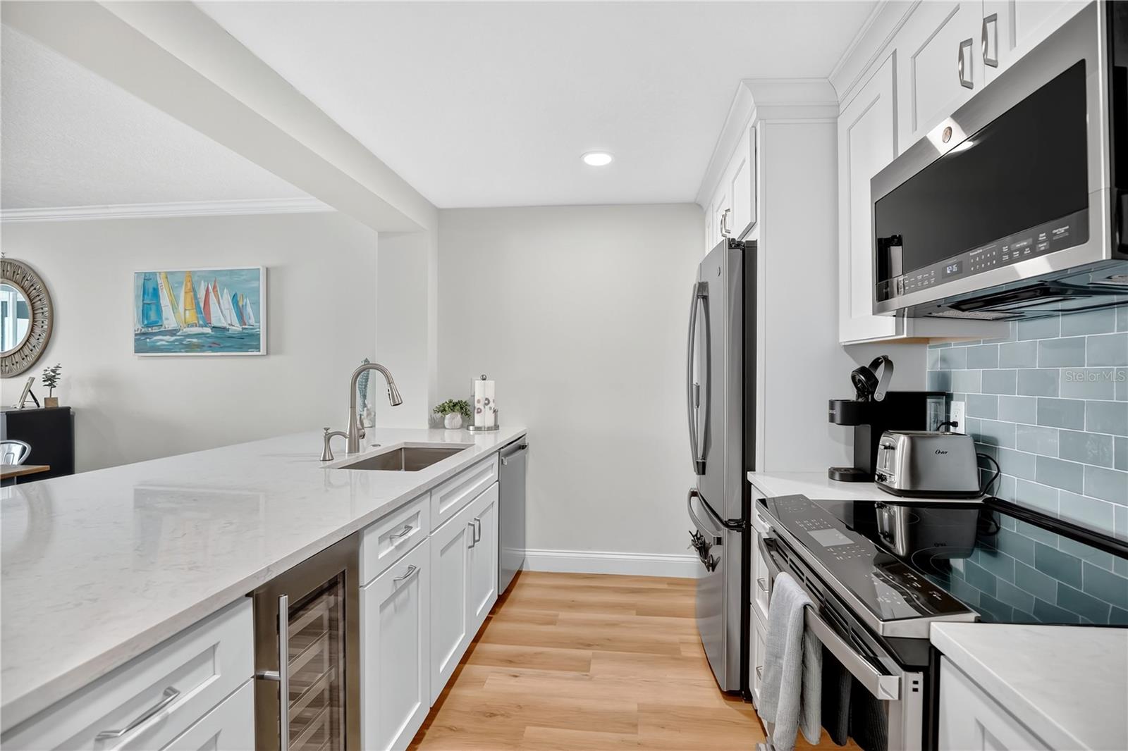 EAST WIND SOUTH & NORTH - Residential