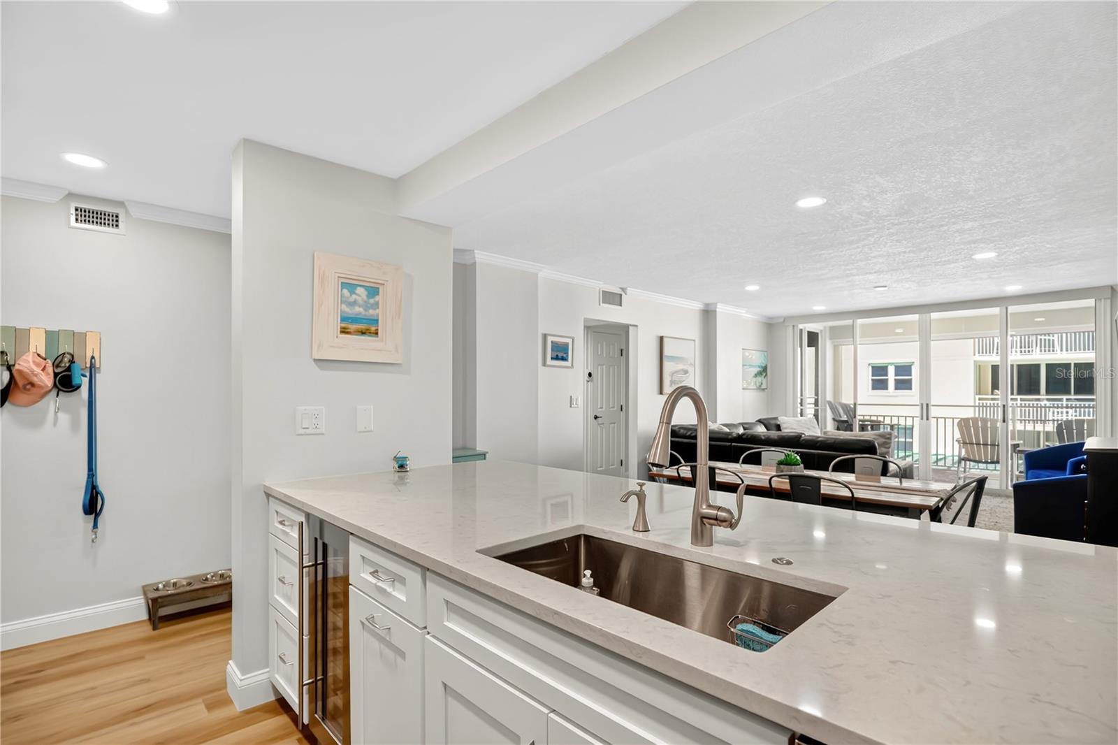 EAST WIND SOUTH & NORTH - Residential