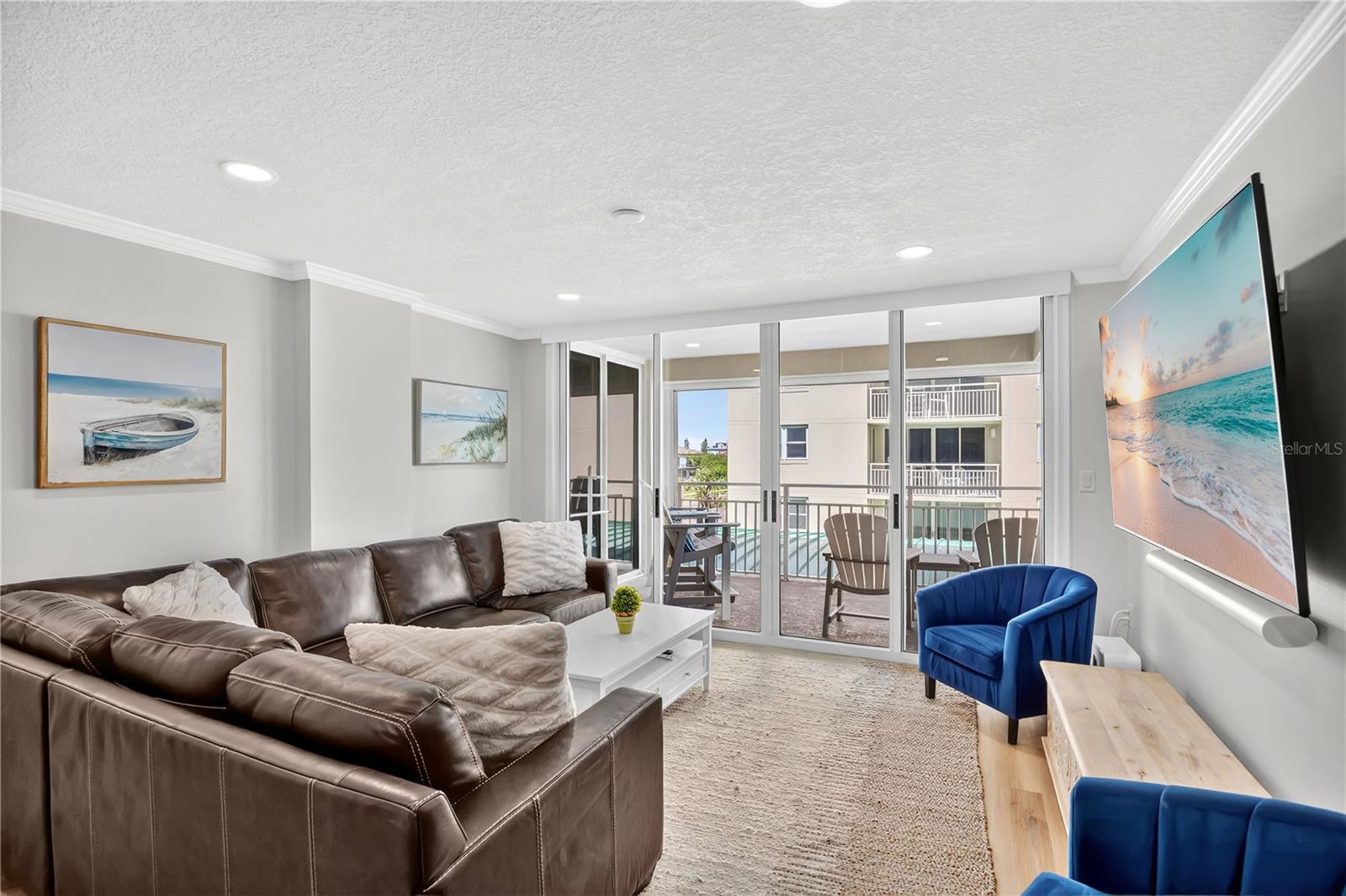 EAST WIND SOUTH & NORTH - Residential