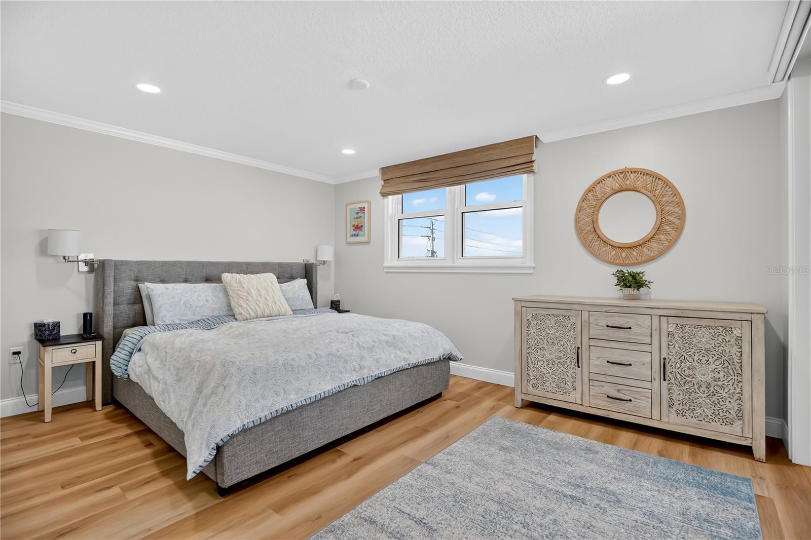 EAST WIND SOUTH & NORTH - Residential