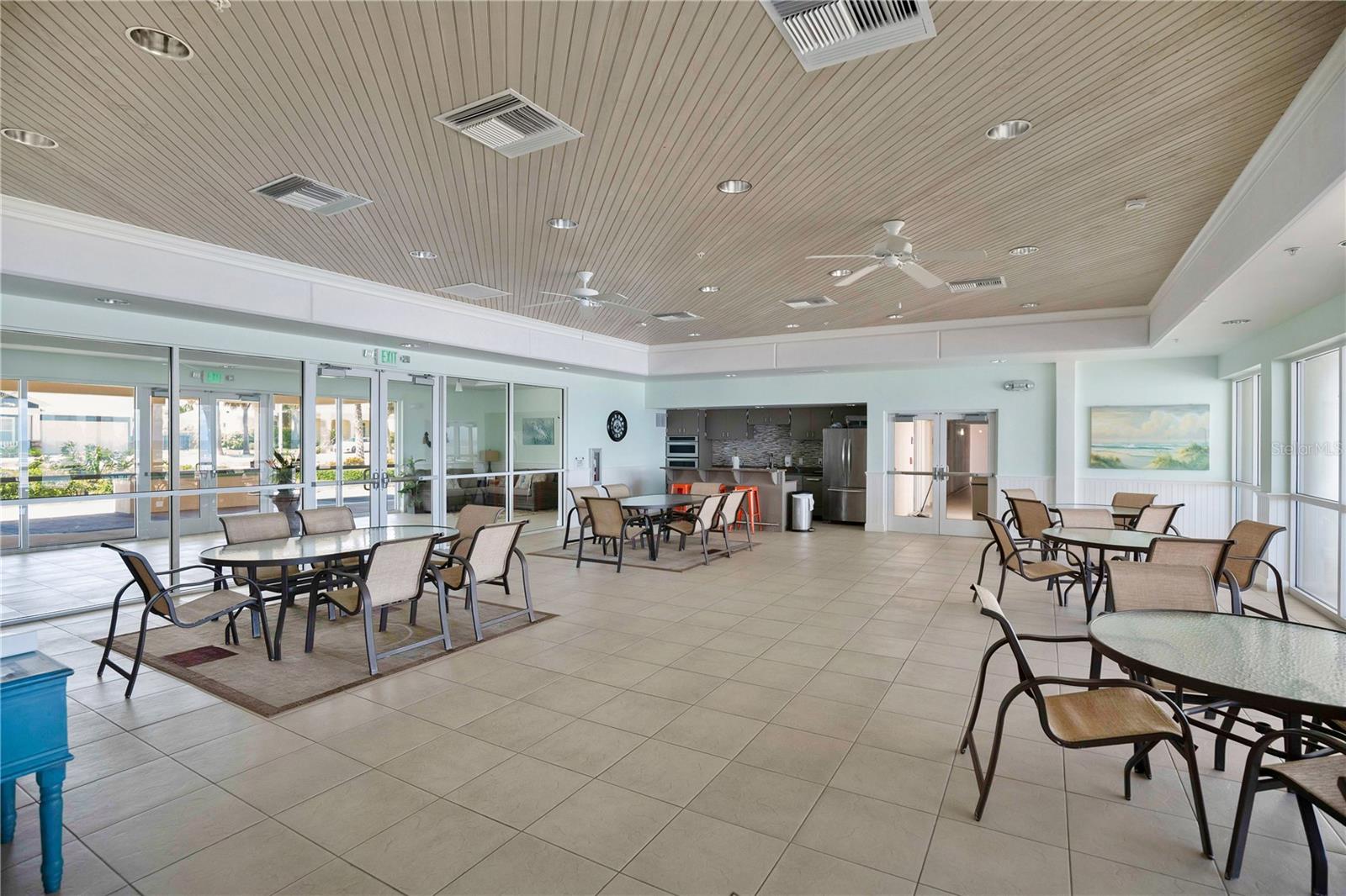 EAST WIND SOUTH & NORTH - Residential