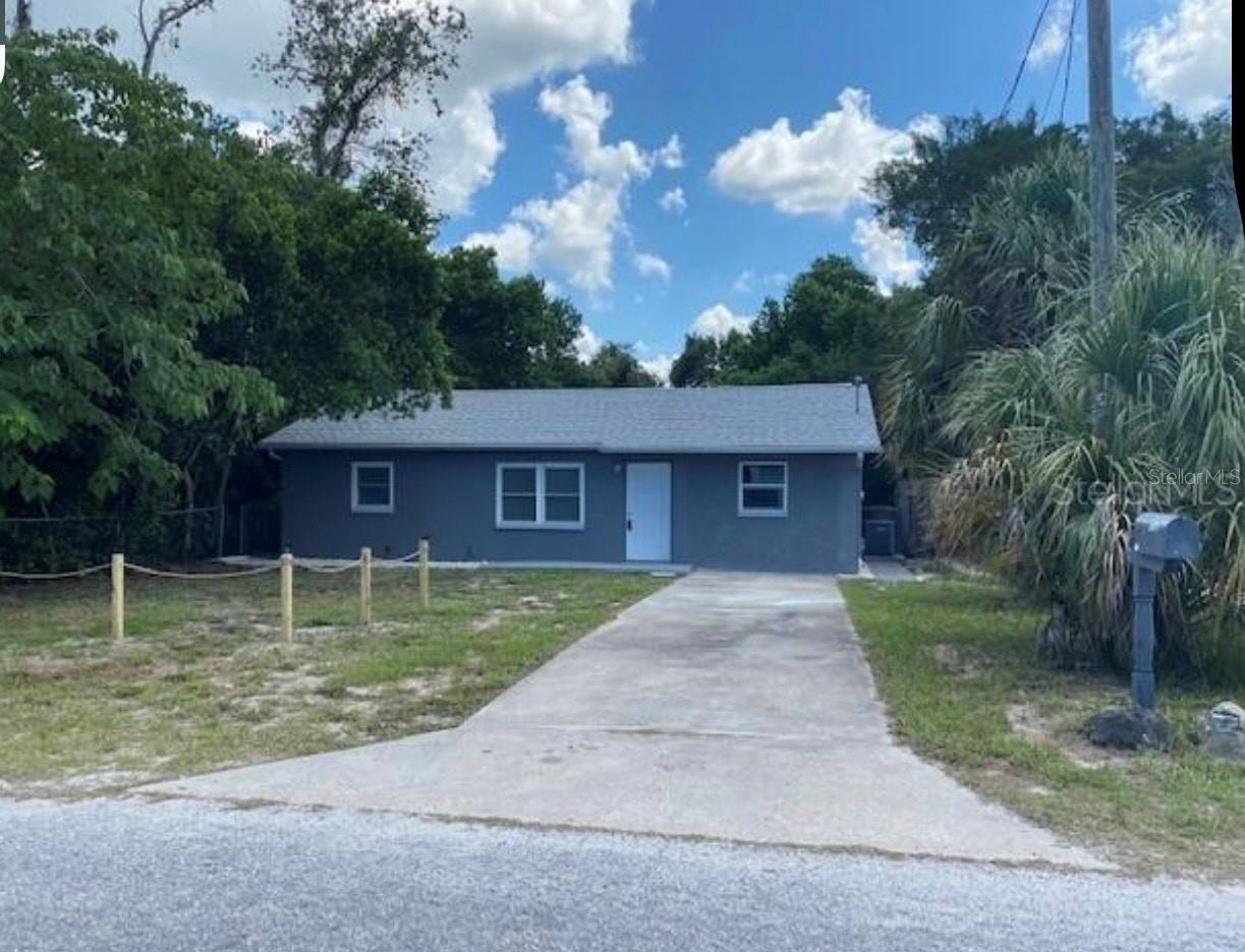 Nice and fully updated 2 Bedroom, 1 Bathroom home conveniently located close to all area amenities. This home is priced to sell, will not last. Roof is 2 years old, new water Heater, Zoned agriculture/residential, must see.