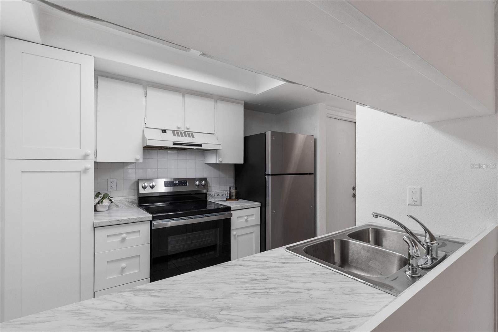 COVE CAY 26-14 VILLAGE I - Residential