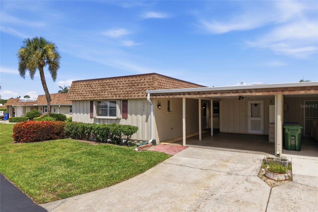 Photo of 7206 10th Avenue W, Bradenton, FL 34209 (MLS # A4704732)
