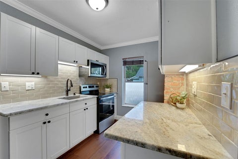 Tiny photo for 330 S Highland Street, Mount Dora, FL 32757 (MLS # G5114784)