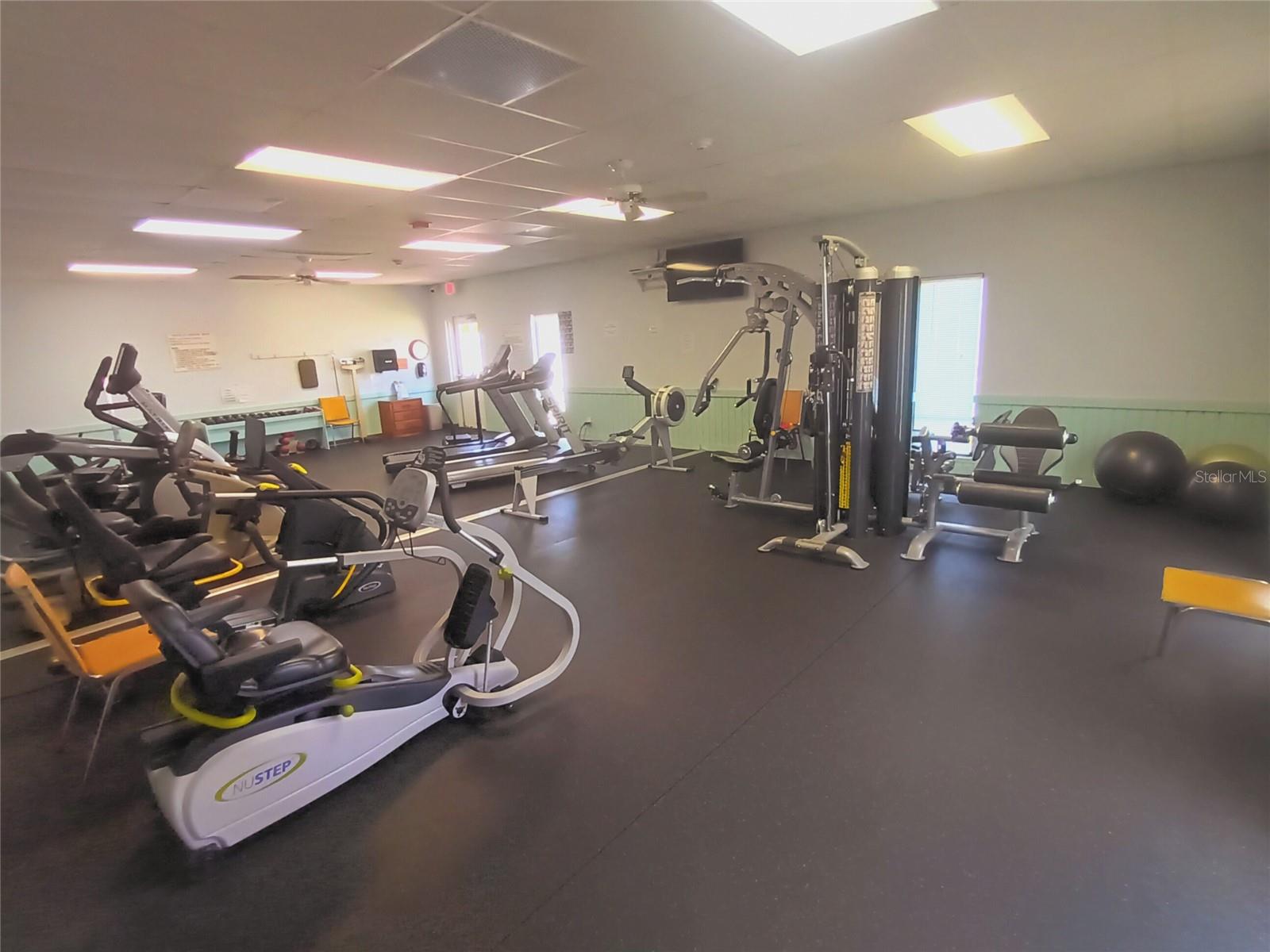 TRI-PAR ESTATES UNIT 4 - Residential