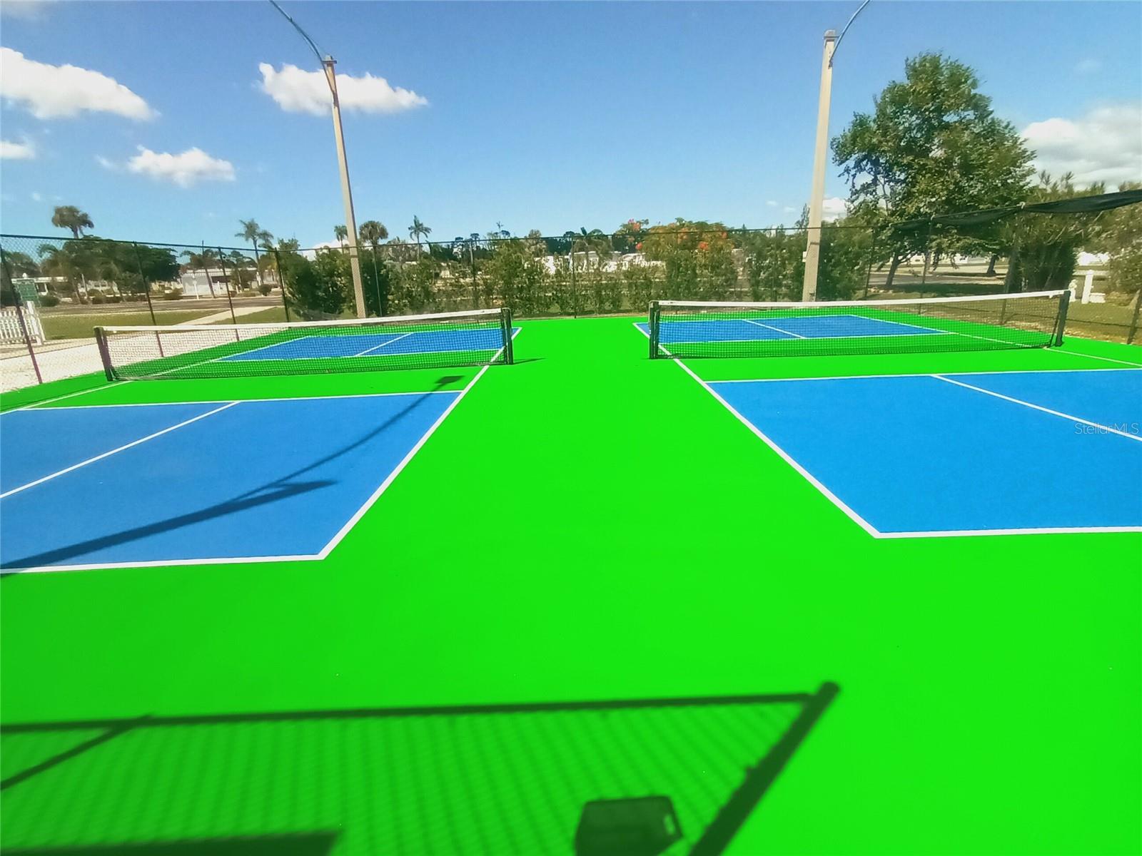 TRI-PAR ESTATES UNIT 4 - Residential