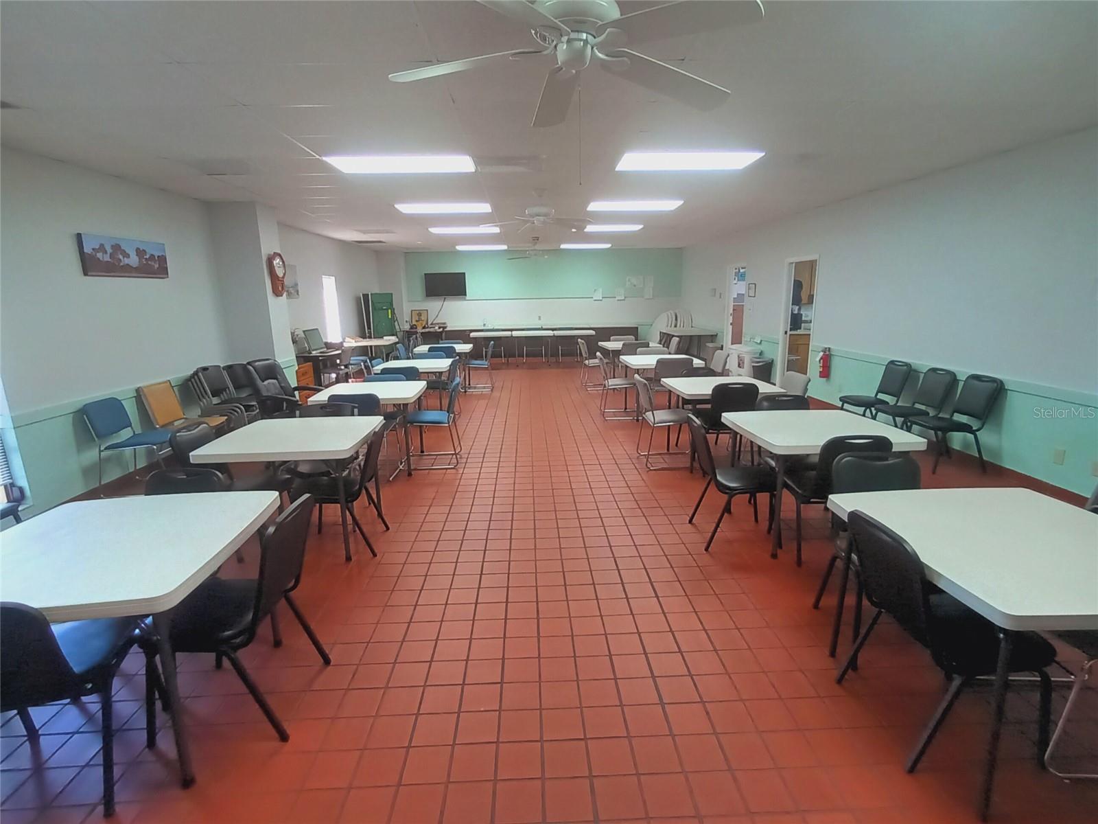 TRI-PAR ESTATES UNIT 4 - Residential