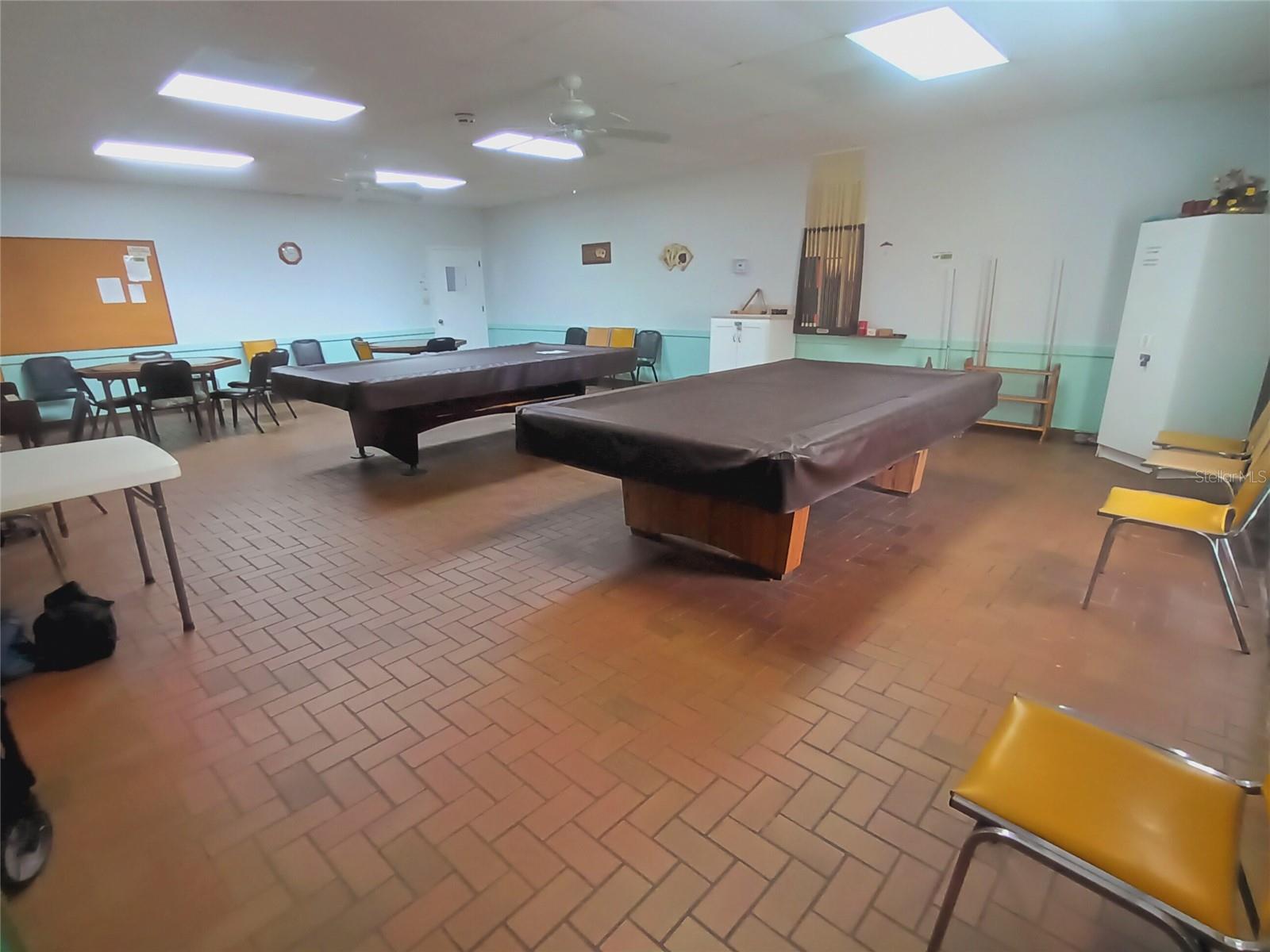 TRI-PAR ESTATES UNIT 4 - Residential