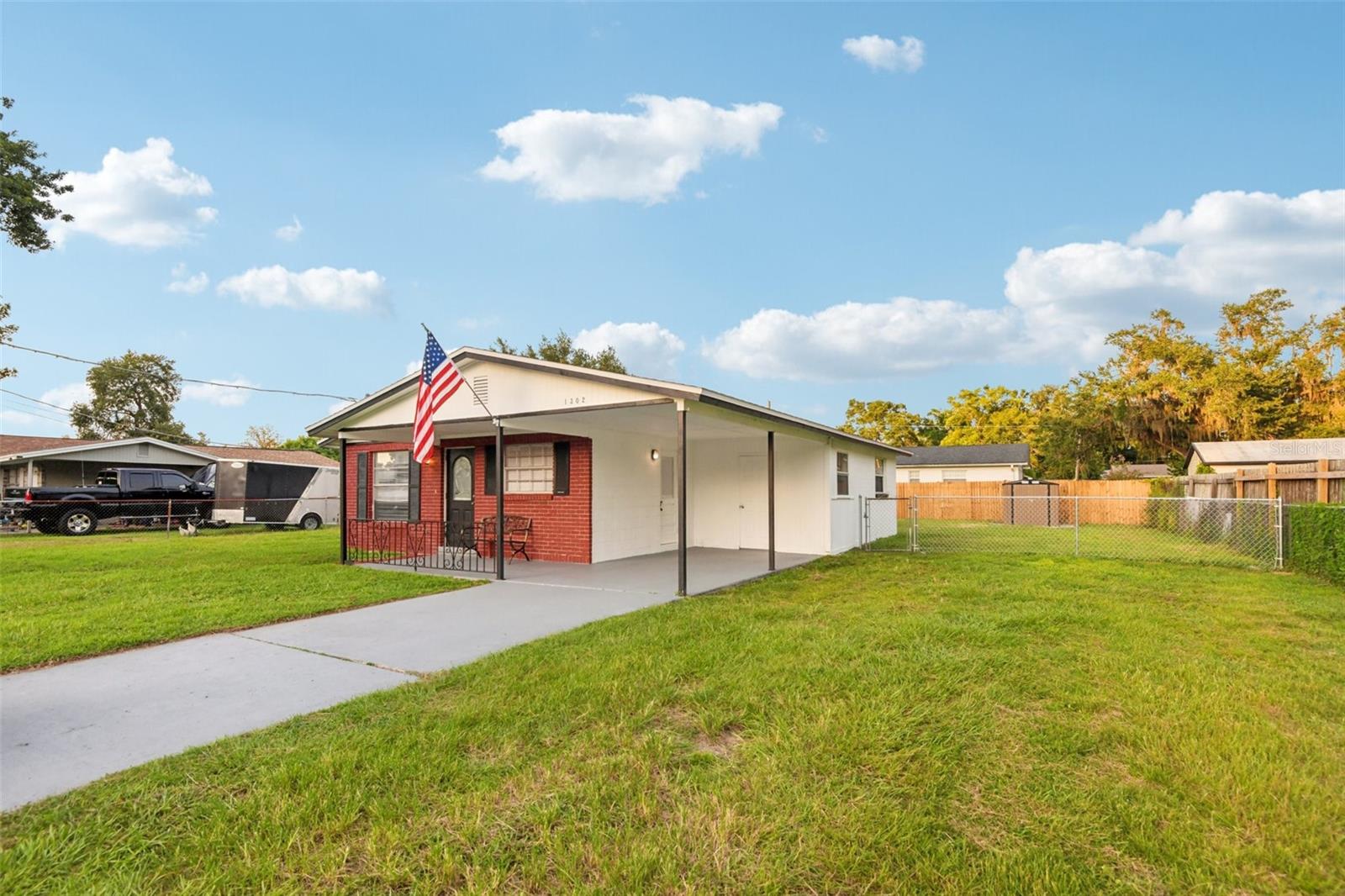 1302 N BRACEWELL DRIVE