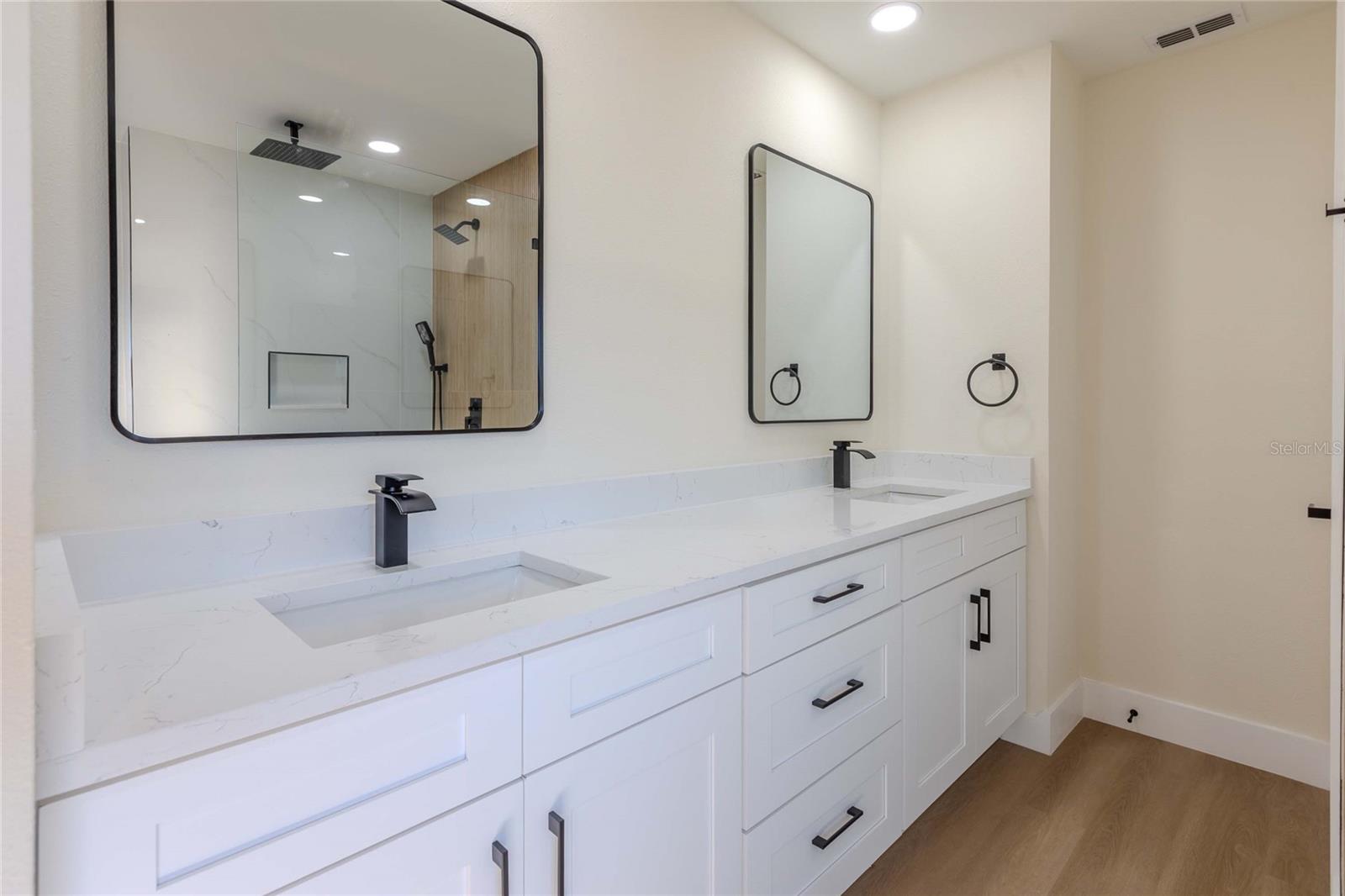 FOX RIDGE - Residential