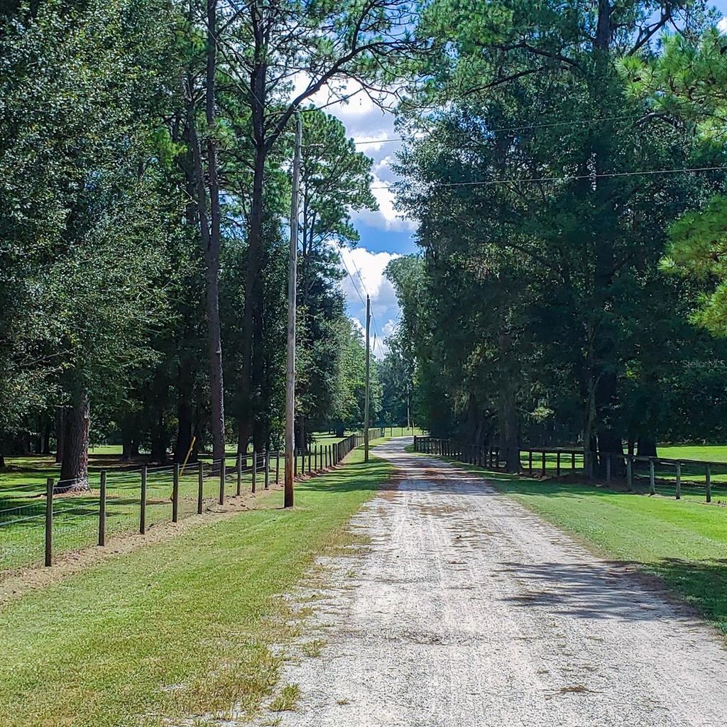 Photo of NW 115th Avenue, Reddick, FL 32686 (MLS # OM715432)