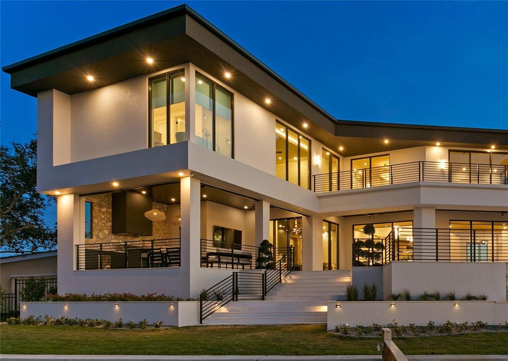 Photo of 1075 31st Terrace NE, St Petersburg, FL 33704 (MLS # TB8460811)